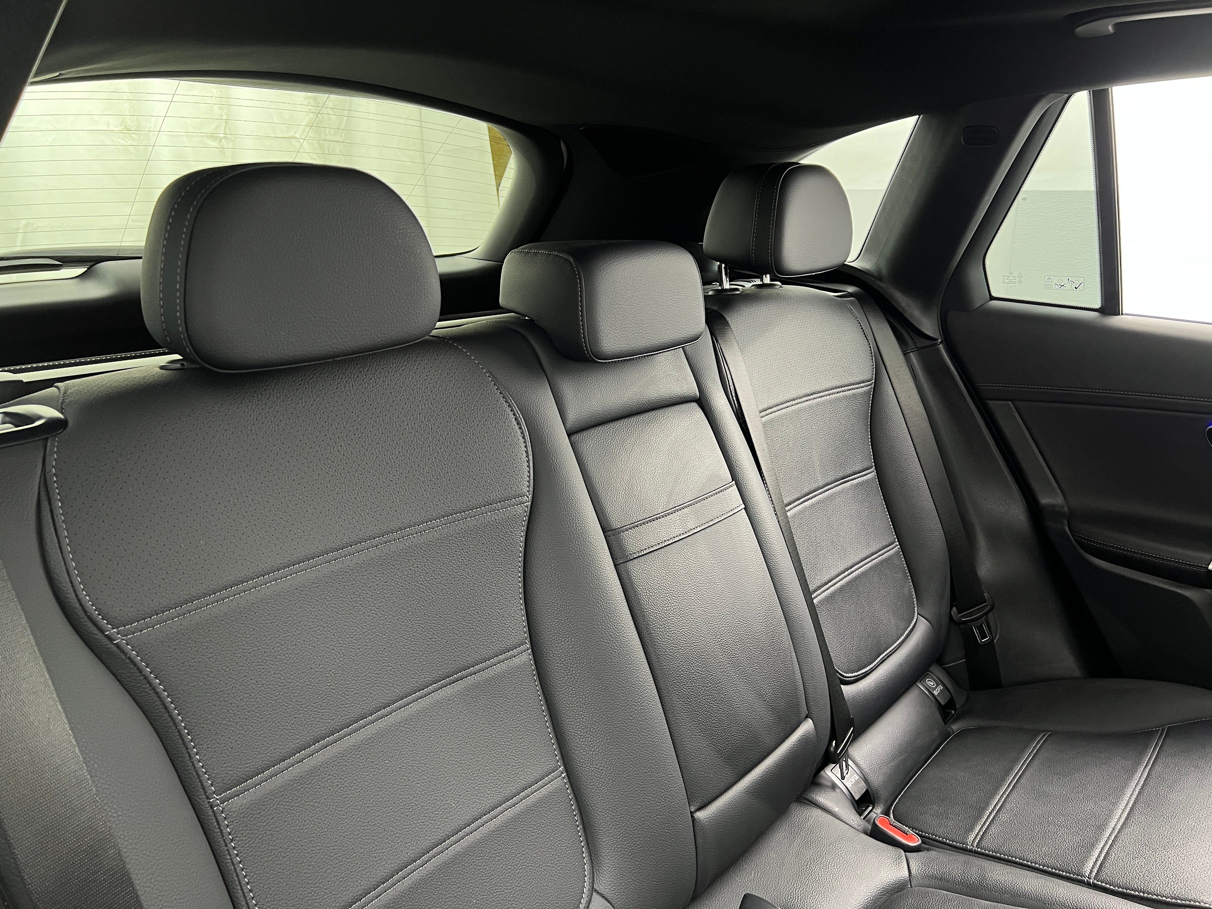 2024 Mercedes-Benz GLC 300 5