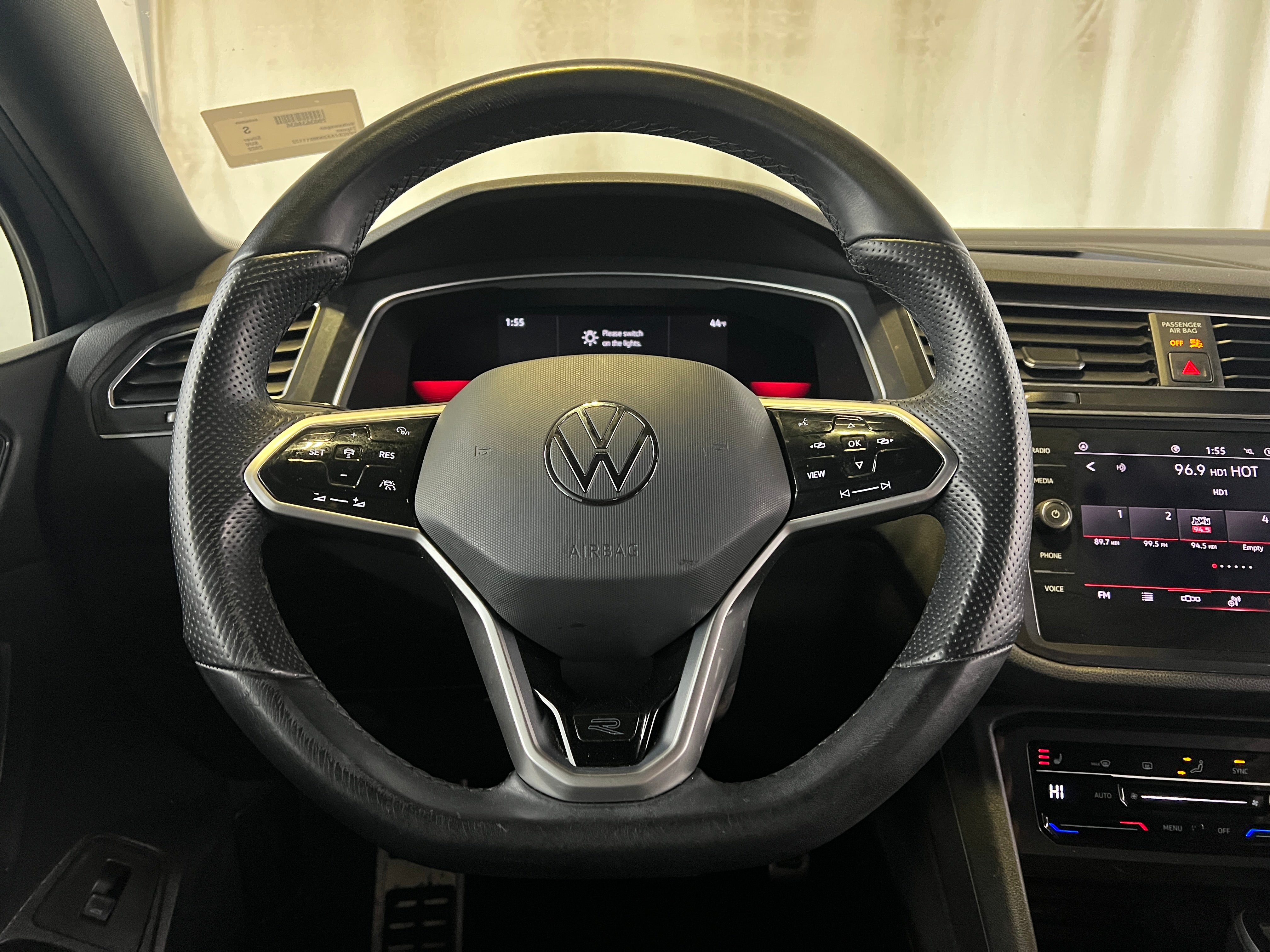 2022 Volkswagen Tiguan SE R-Line Black 4