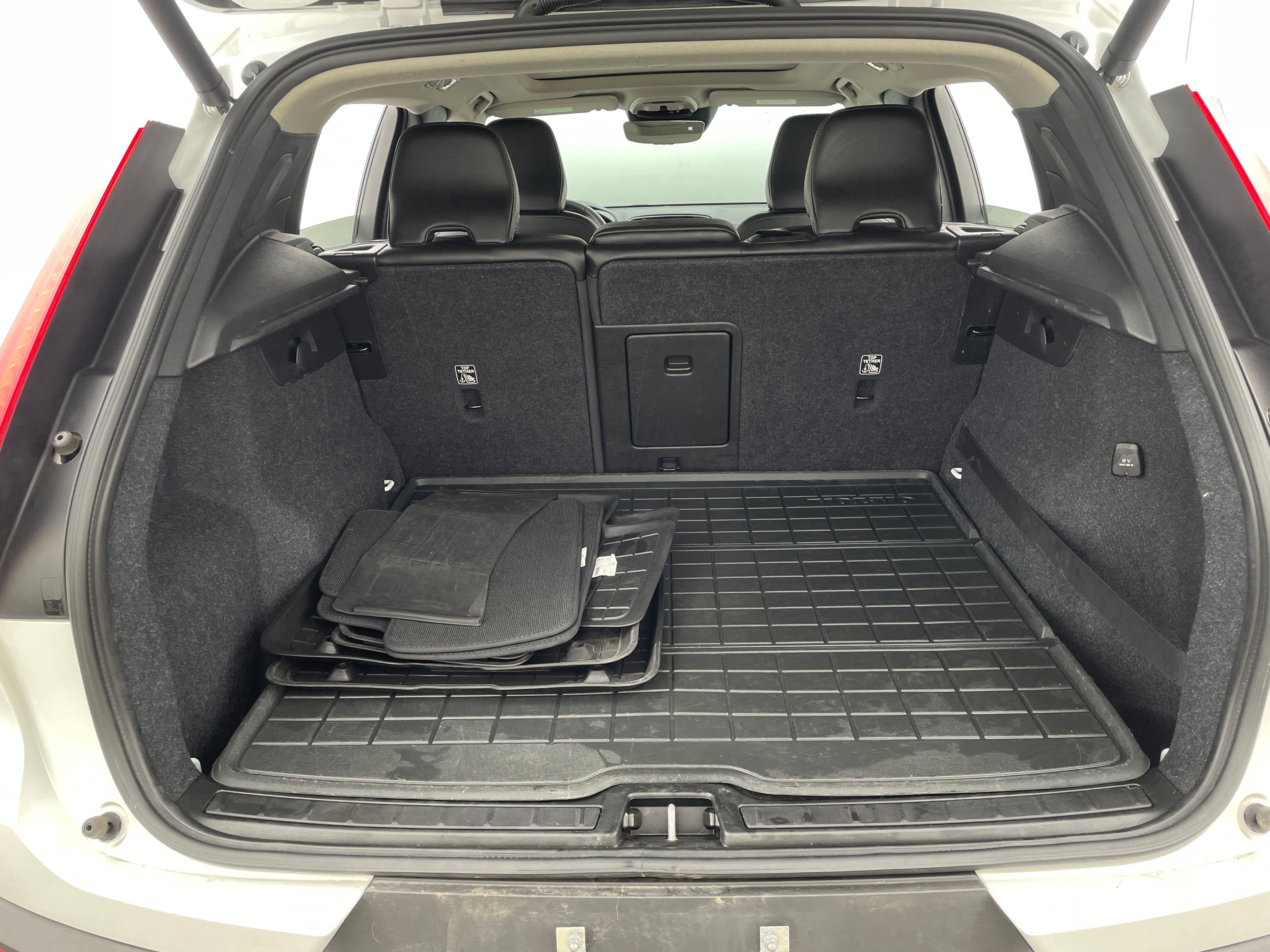 2019 Volvo XC40 T5 Momentum 6