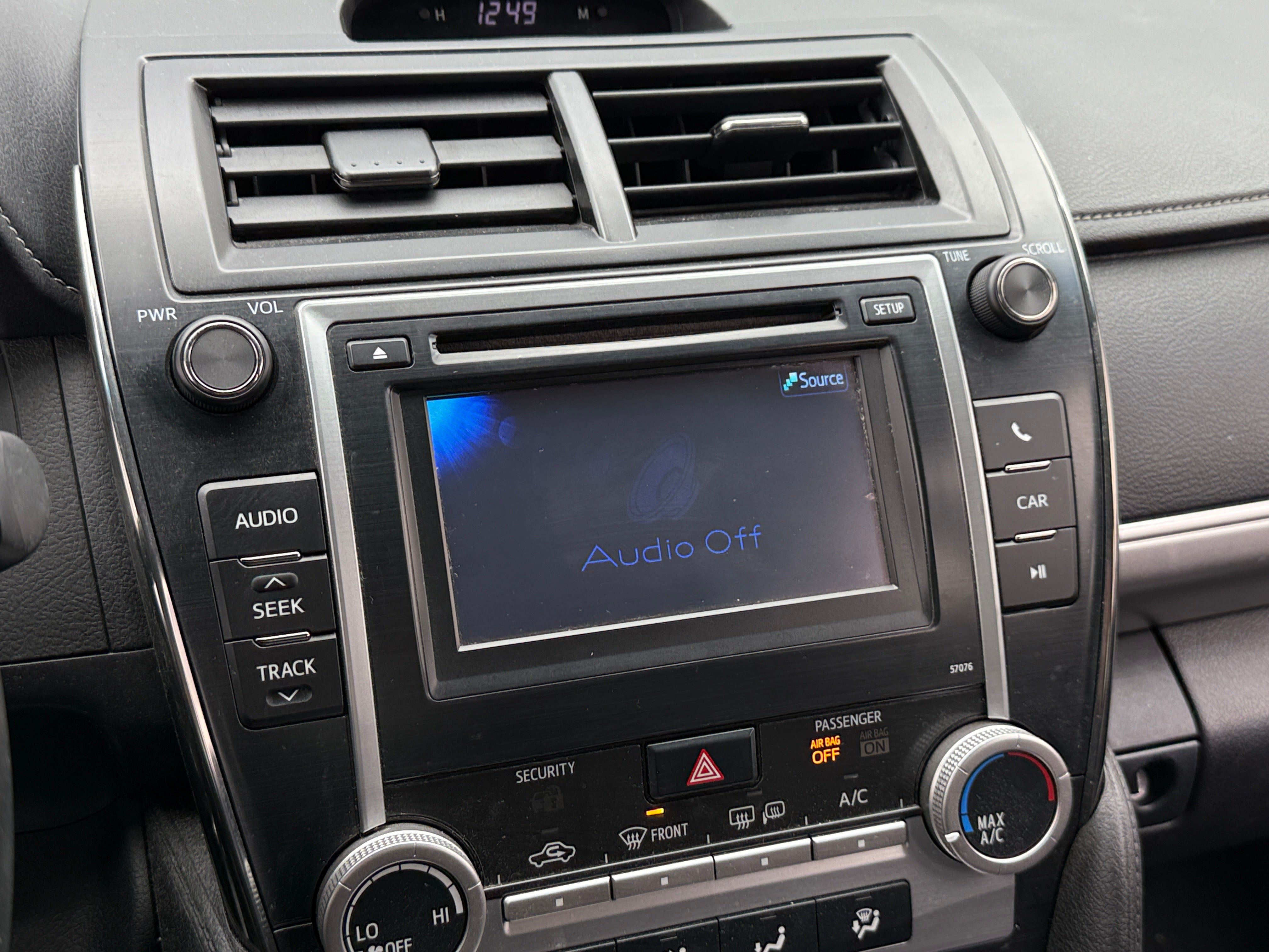 2013 Toyota Camry SE 3
