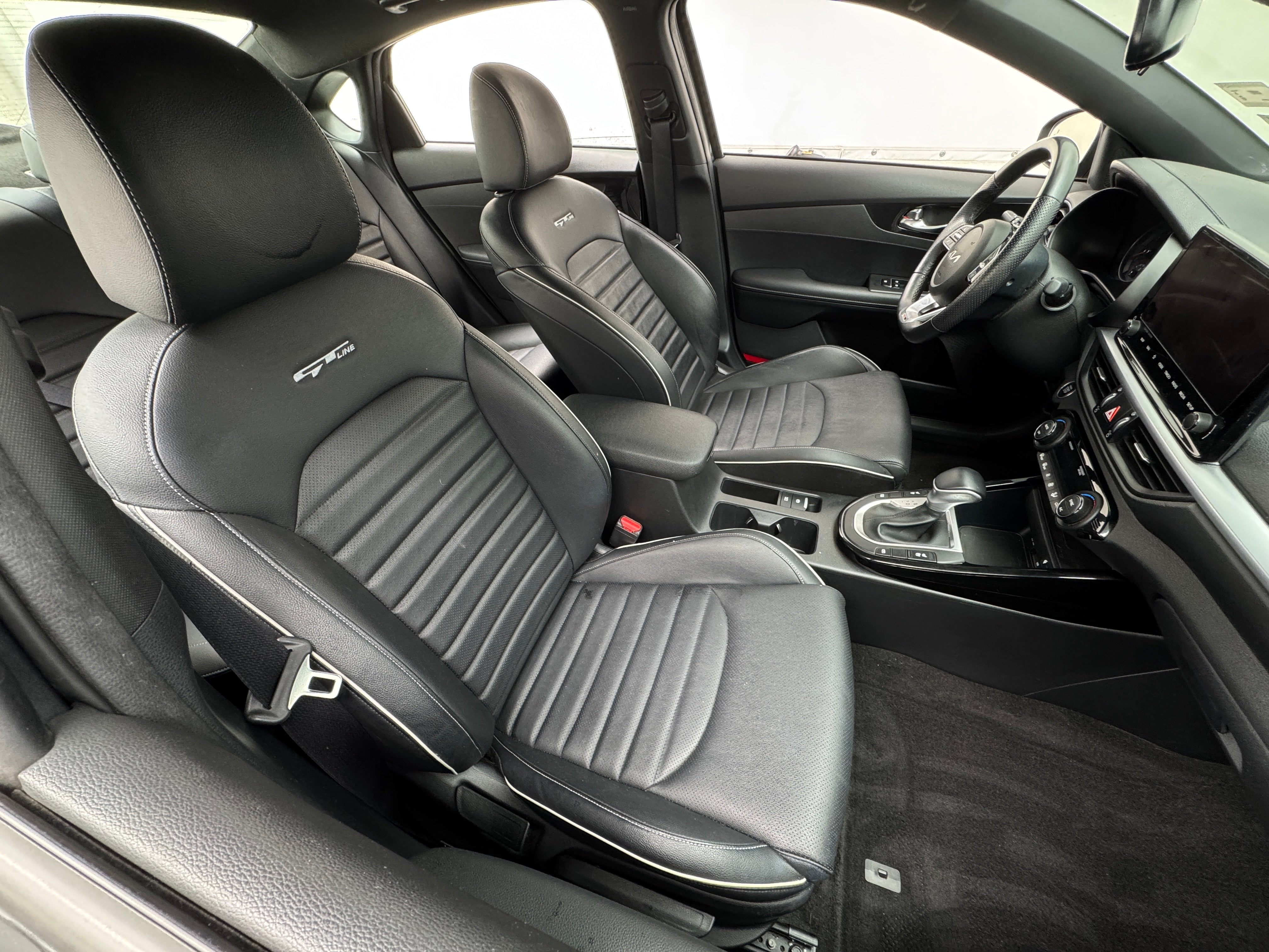 2022 Kia Forte GT-Line 2