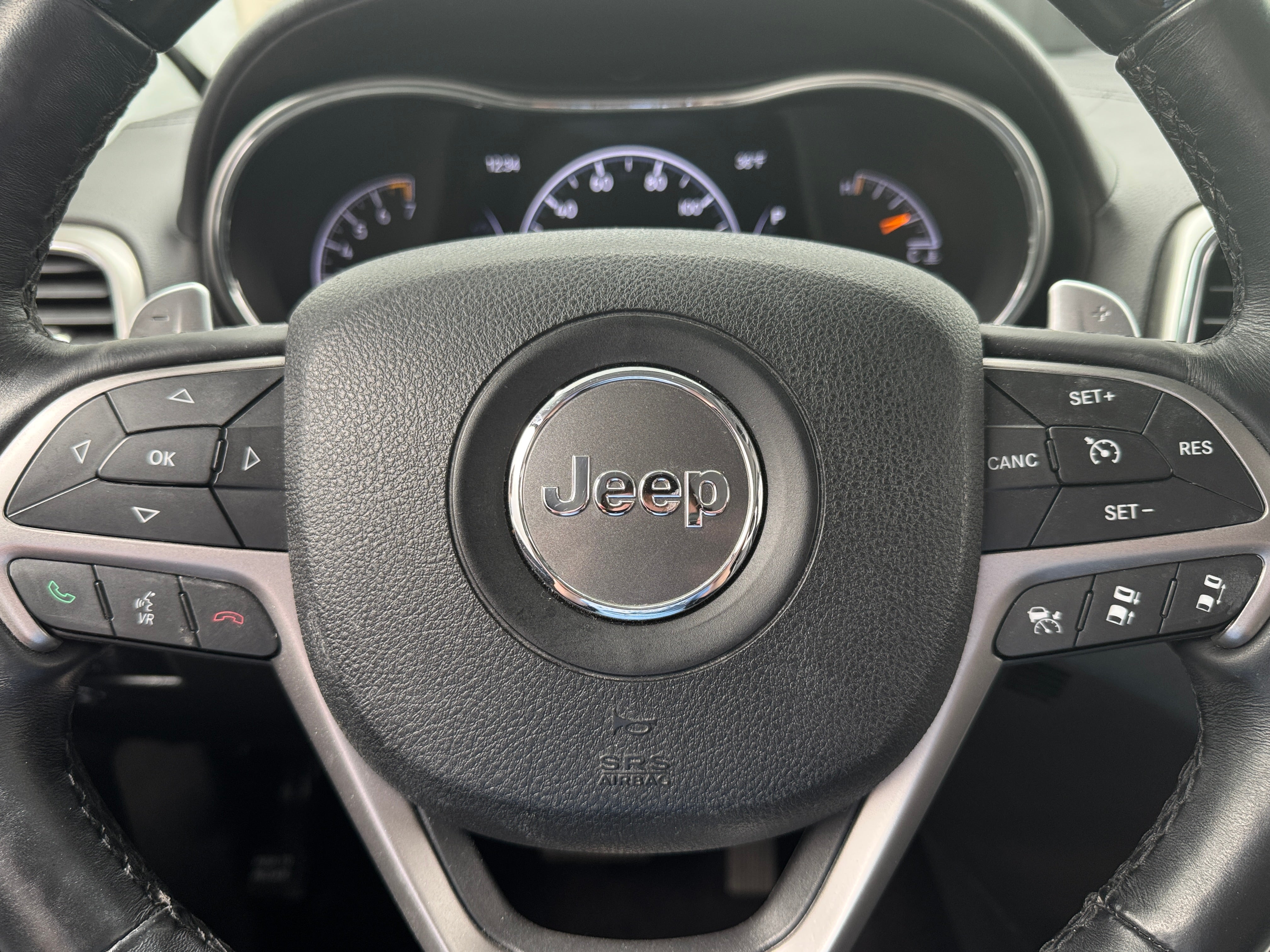 2017 Jeep Grand Cherokee Summit 4