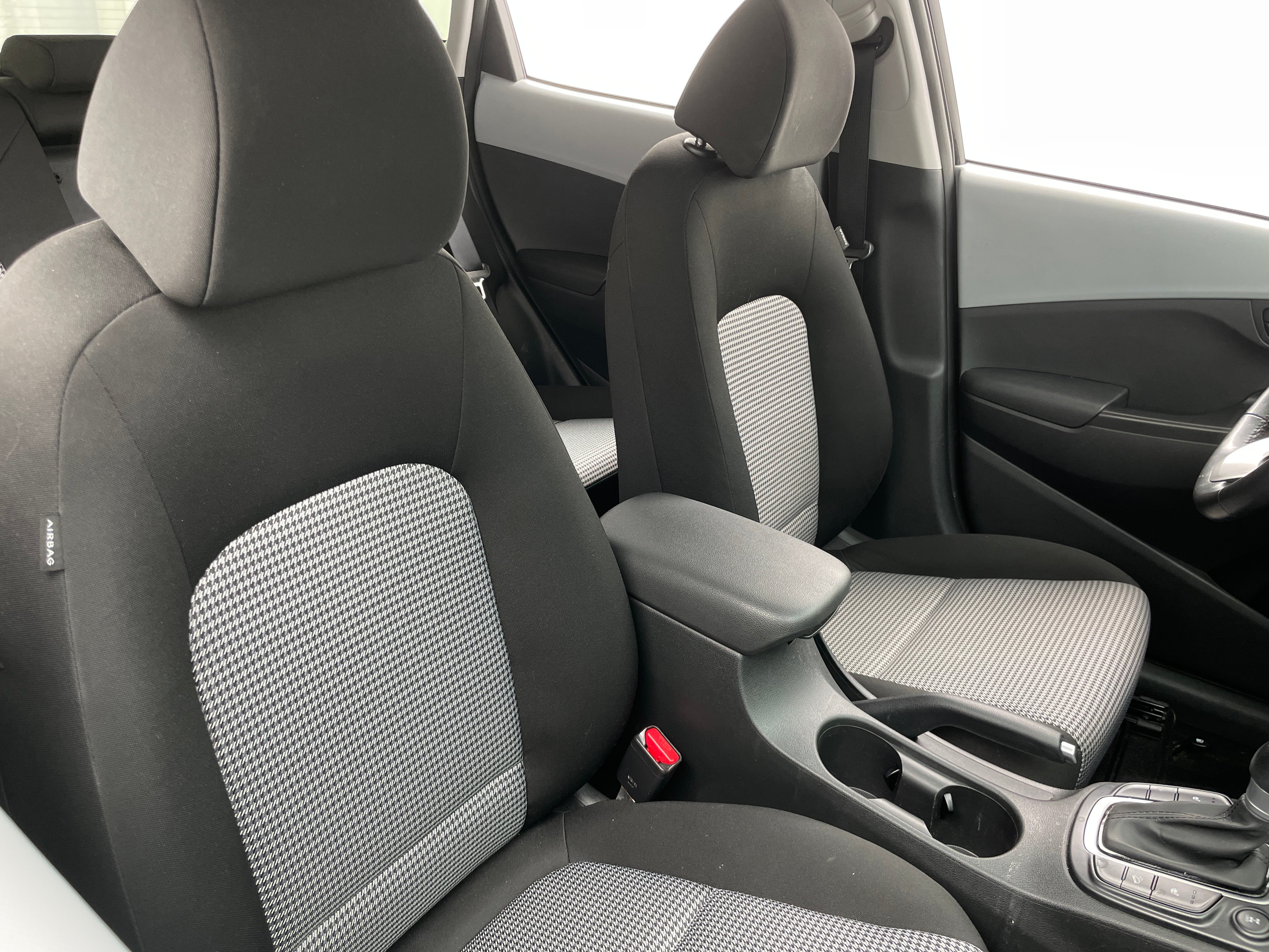 2021 Hyundai Kona SEL 2