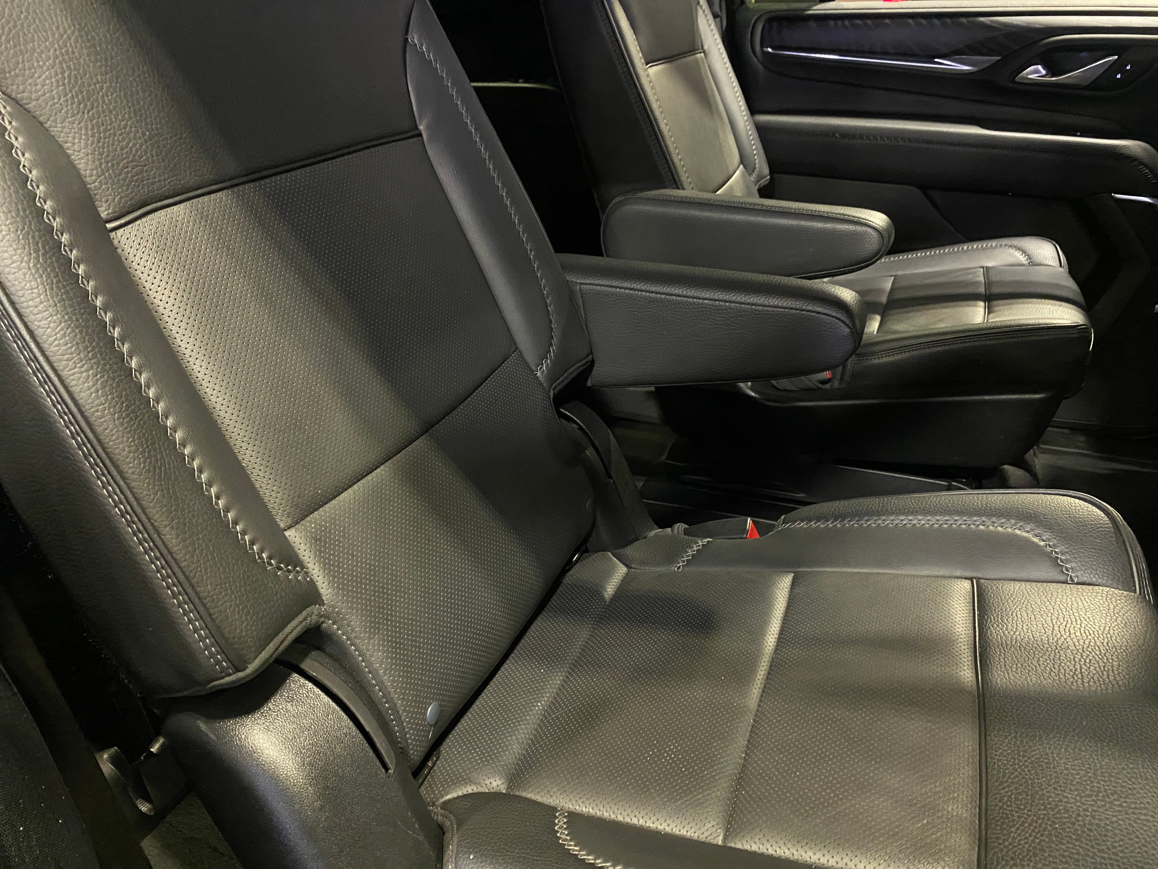 2023 GMC Yukon XL Denali 5