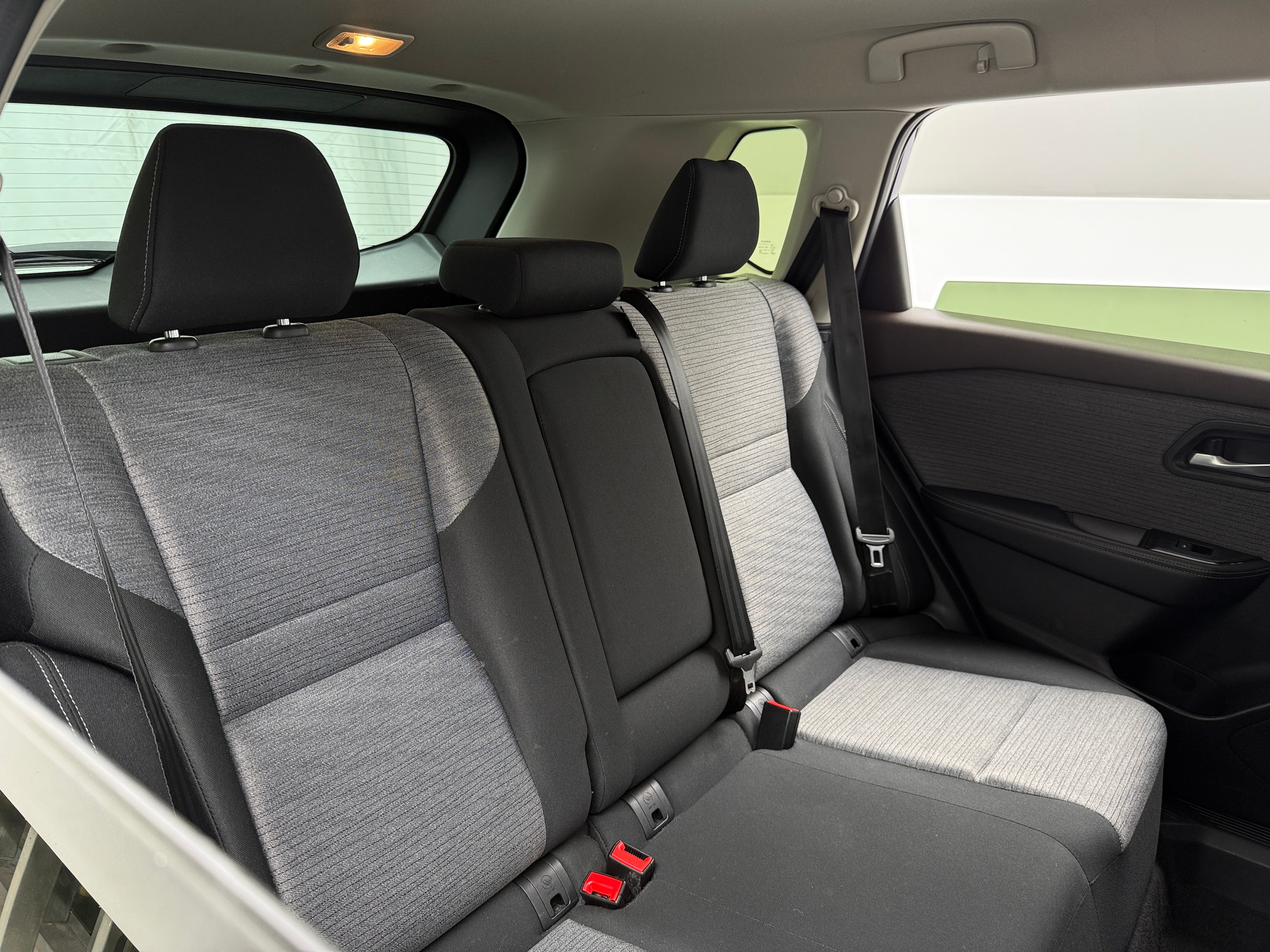 2023 Nissan Rogue SV 6