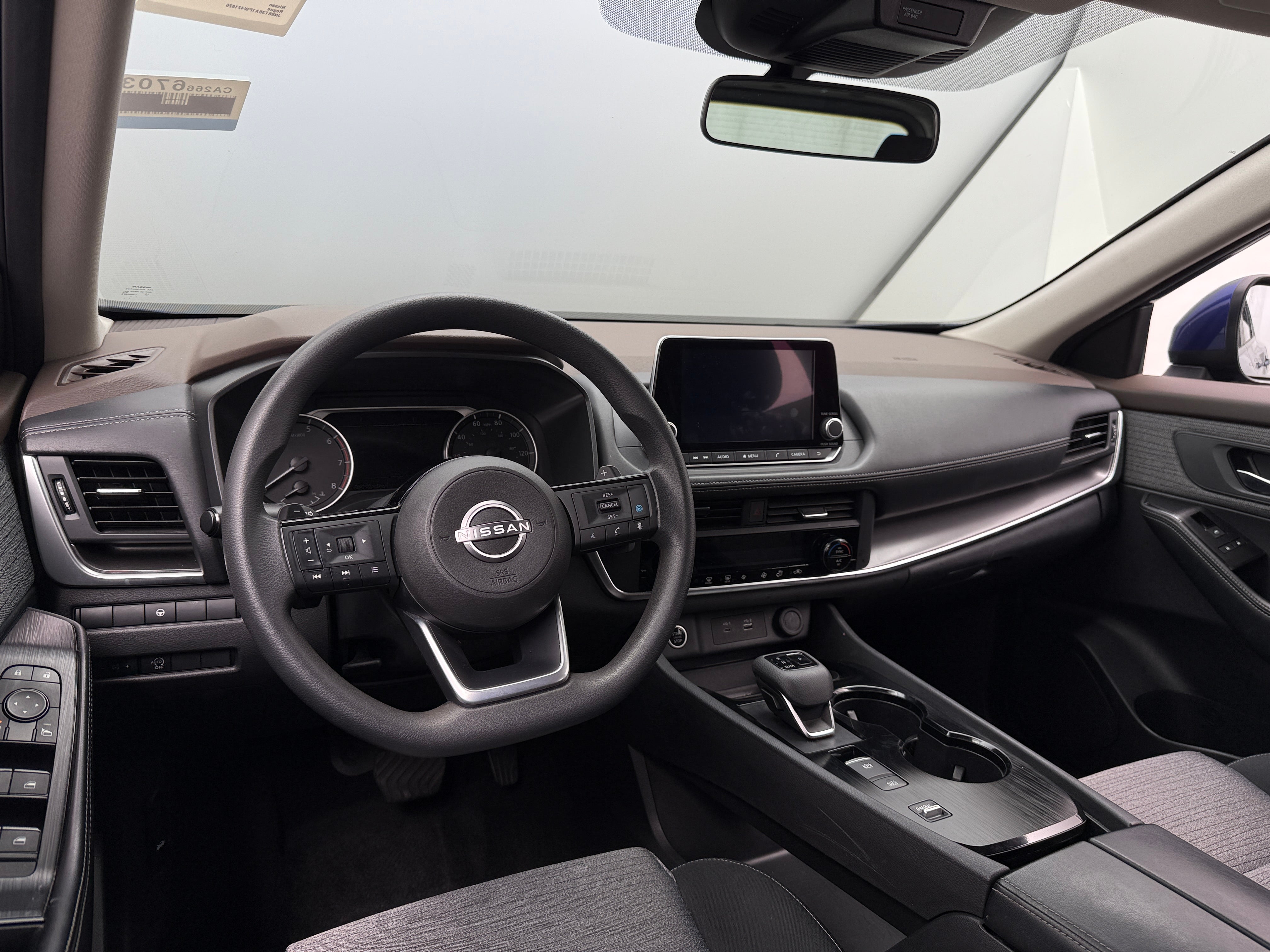 2023 Nissan Rogue SV 3