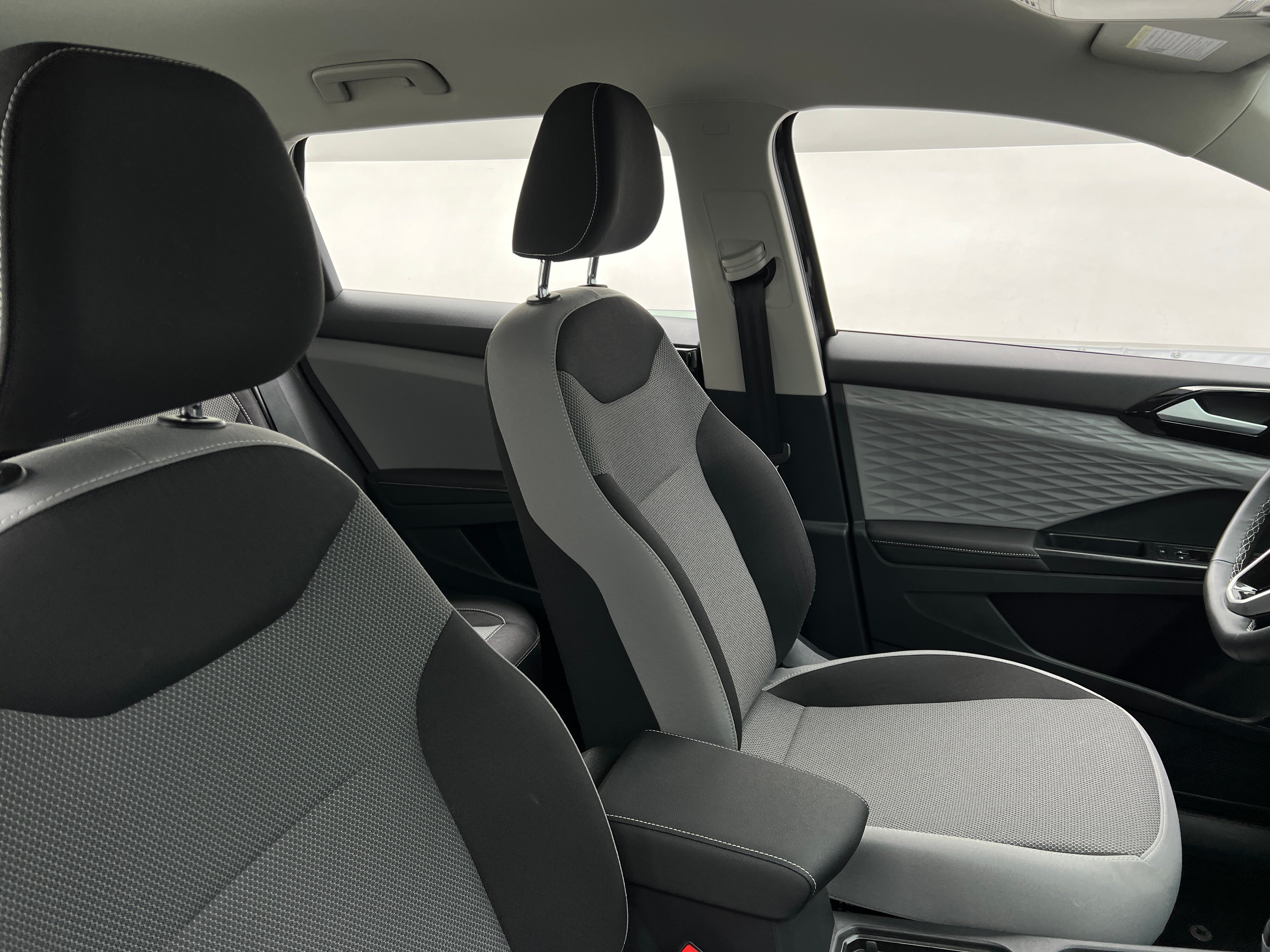 2024 Volkswagen Taos S 2