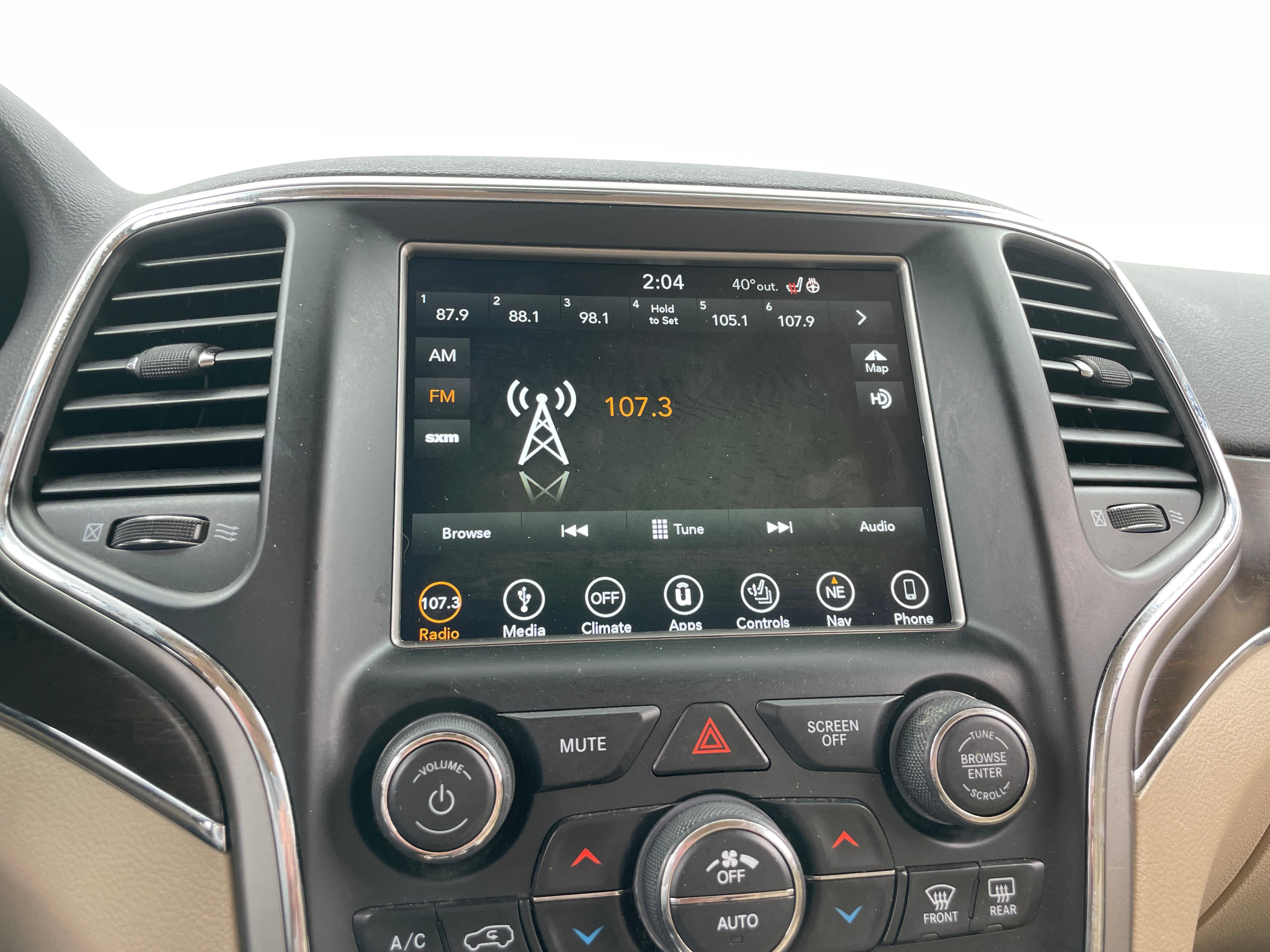 2018 Jeep Grand Cherokee Limited Edition 3