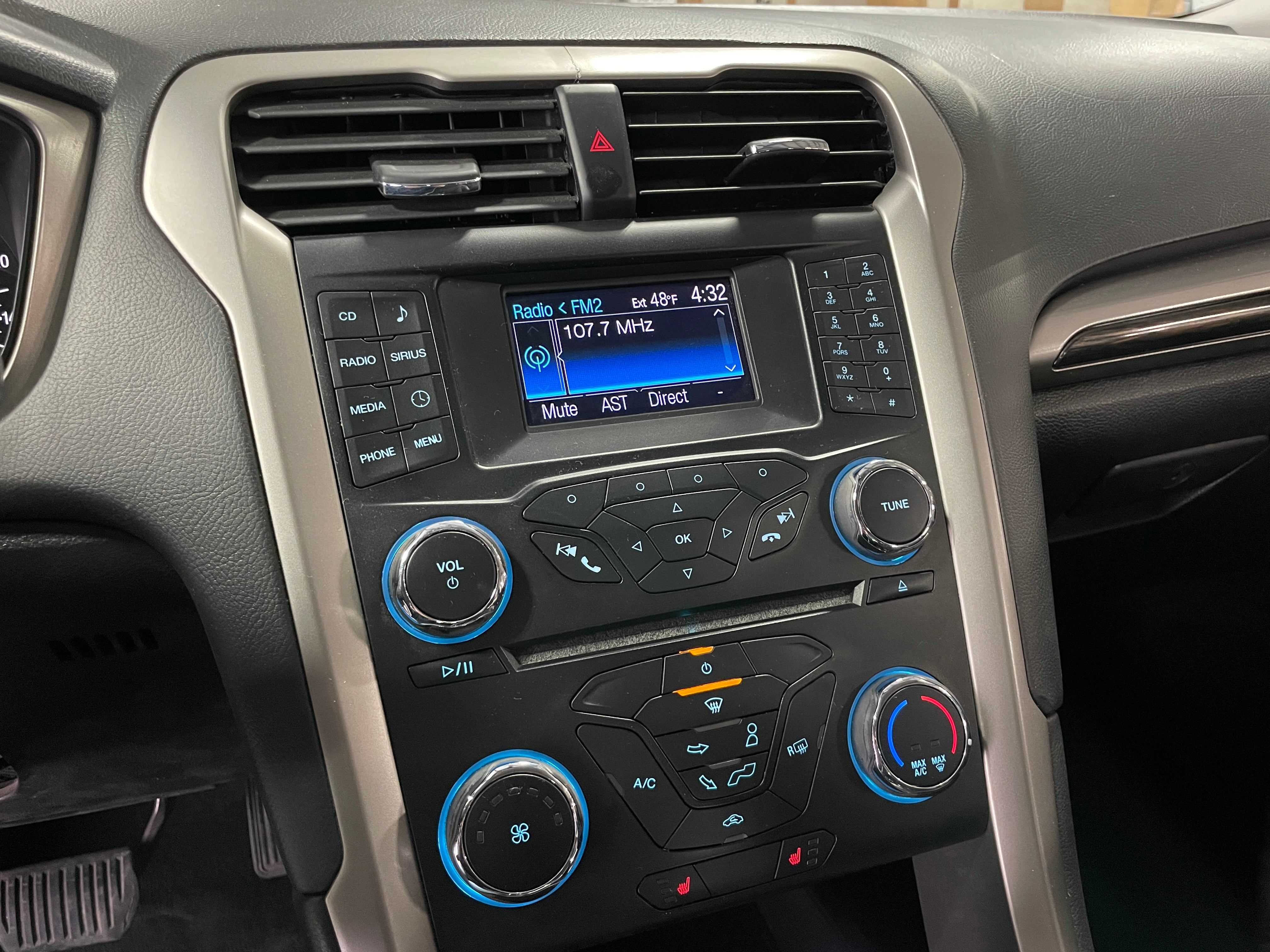 2013 Ford Fusion SE 3
