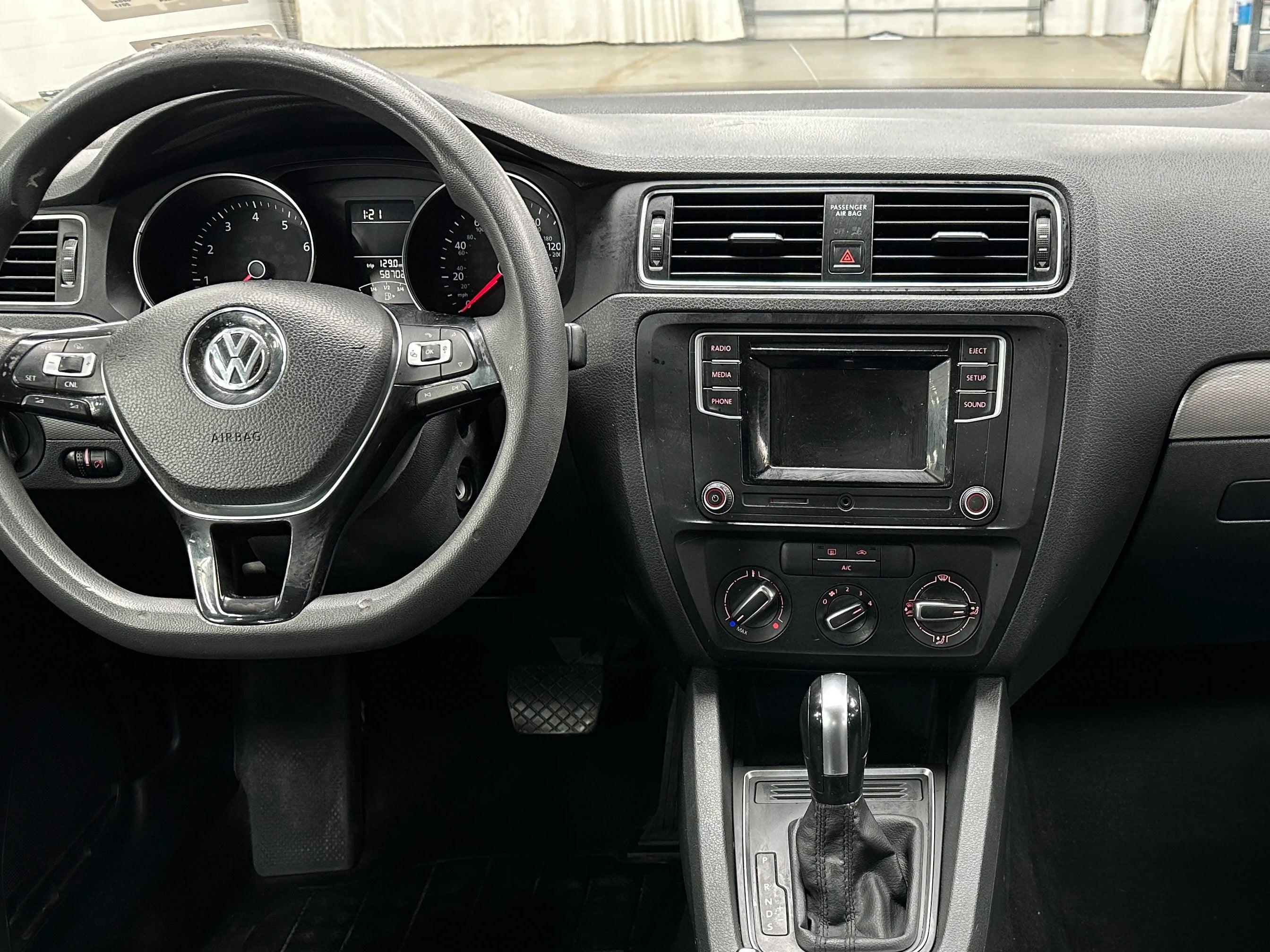 2017 Volkswagen Jetta S 3