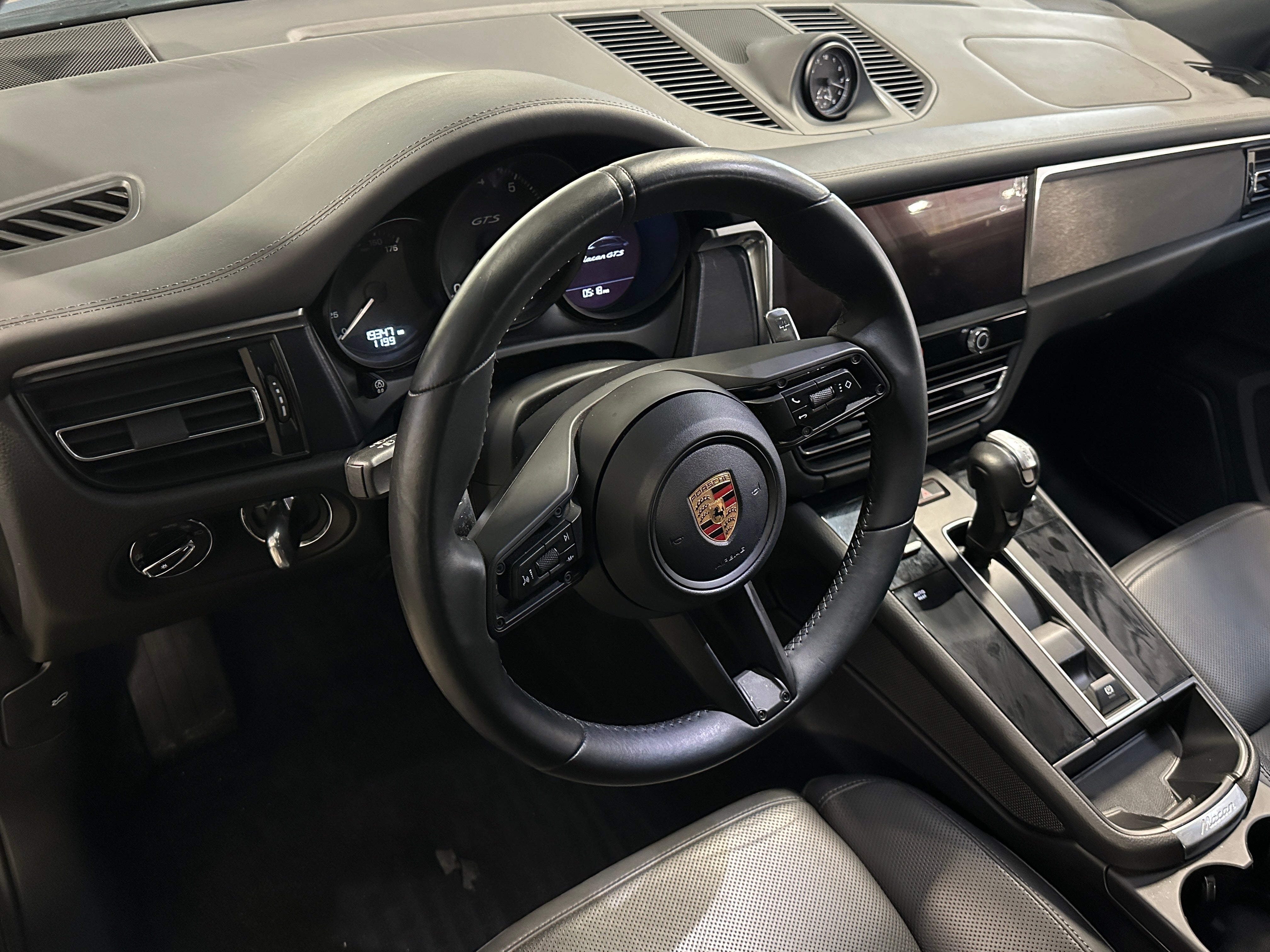 2023 Porsche Macan GTS 2