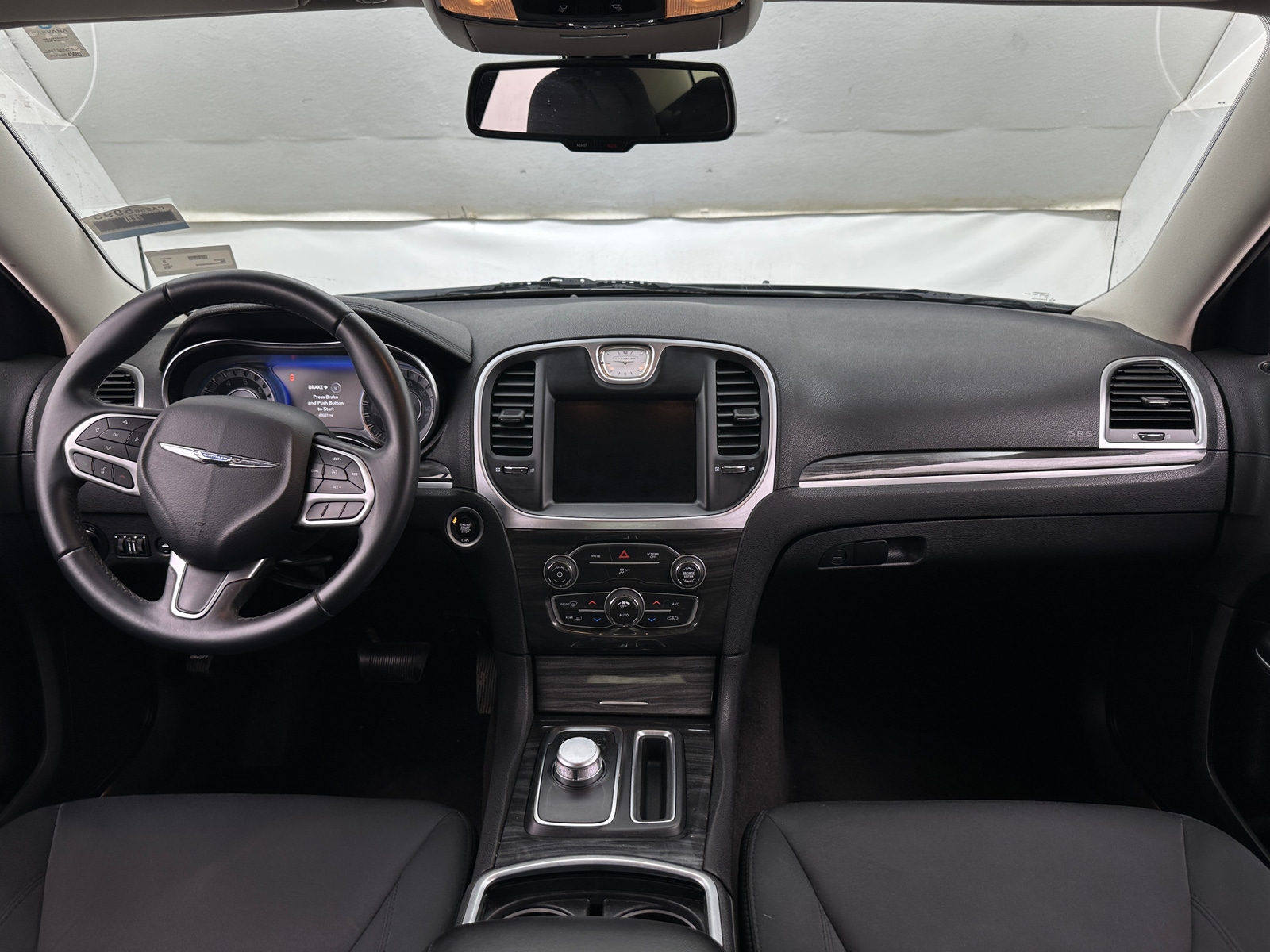 Thumbnail: 2018 Chrysler 300 - 3