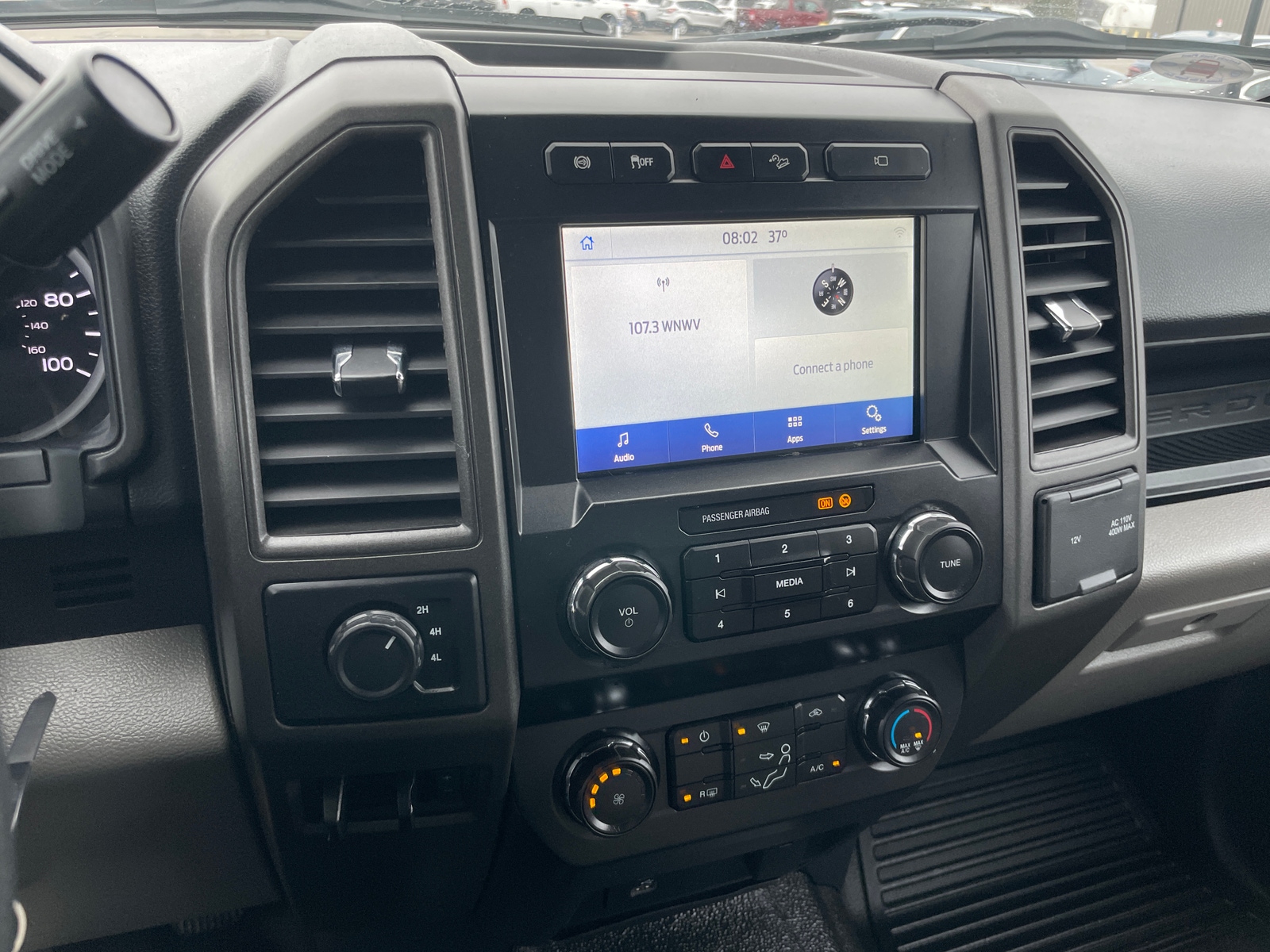 Thumbnail: 2022 Ford Econoline - 4