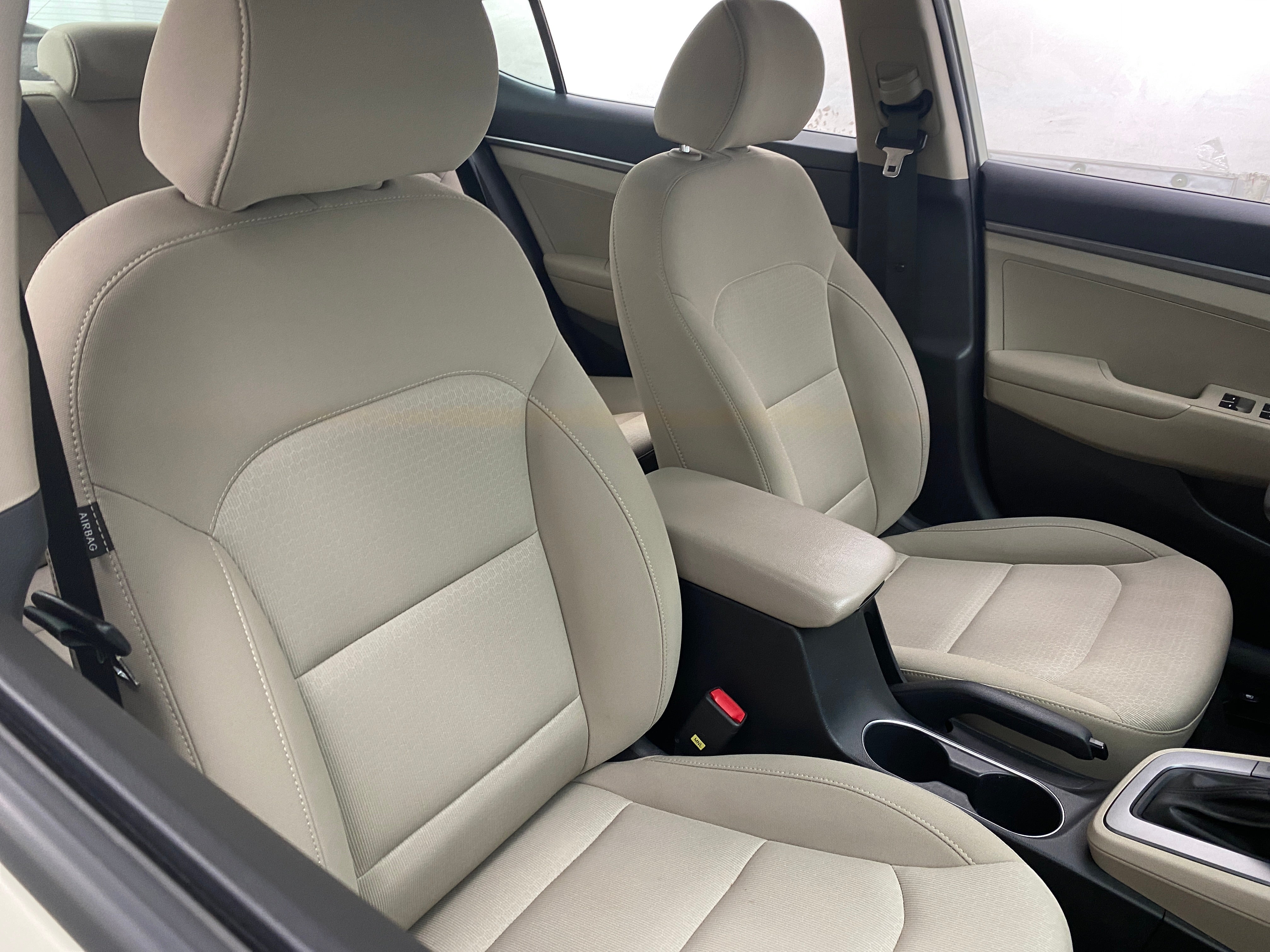 2017 Hyundai Elantra SE 2