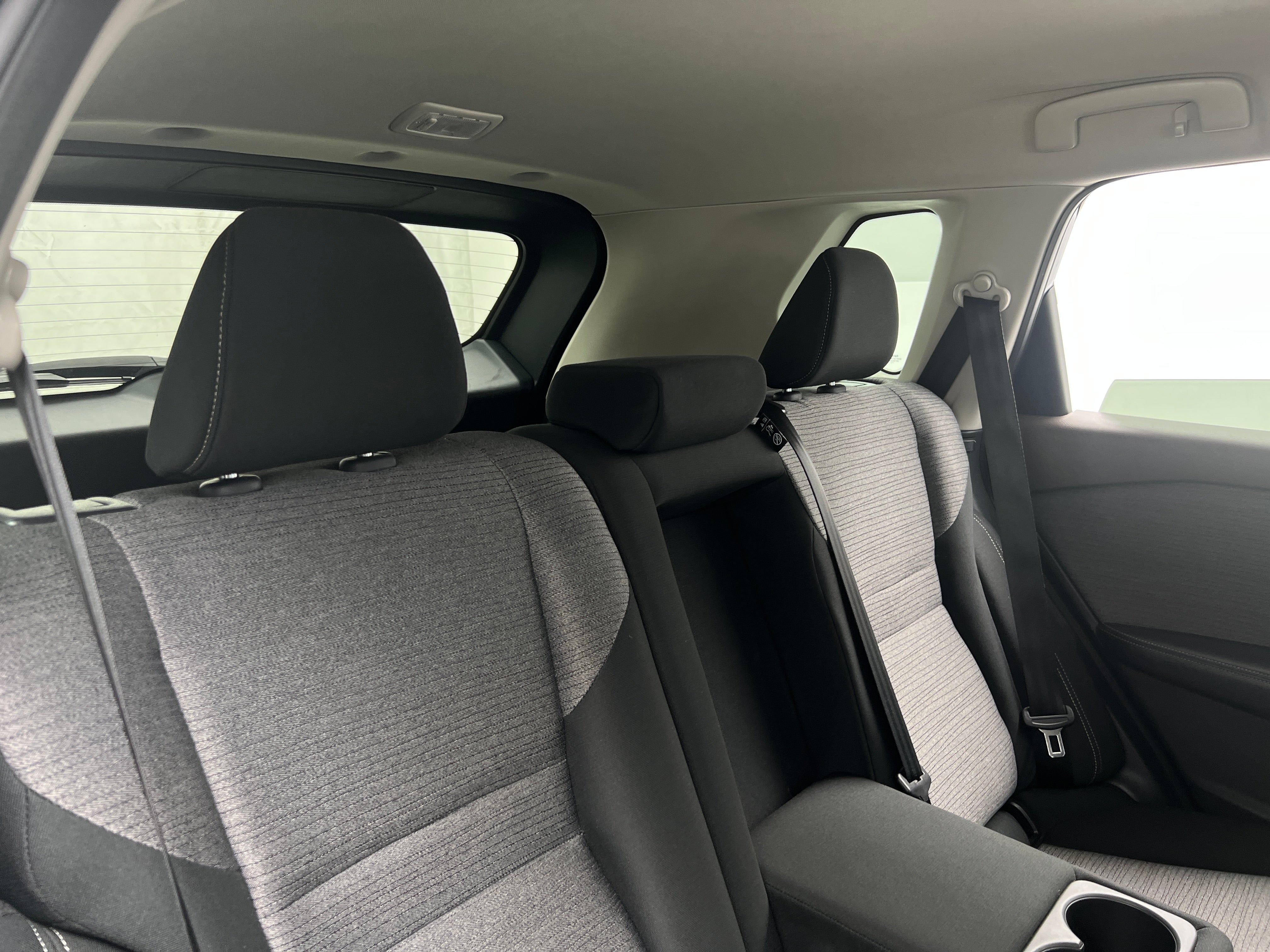 2023 Nissan Rogue SV 6
