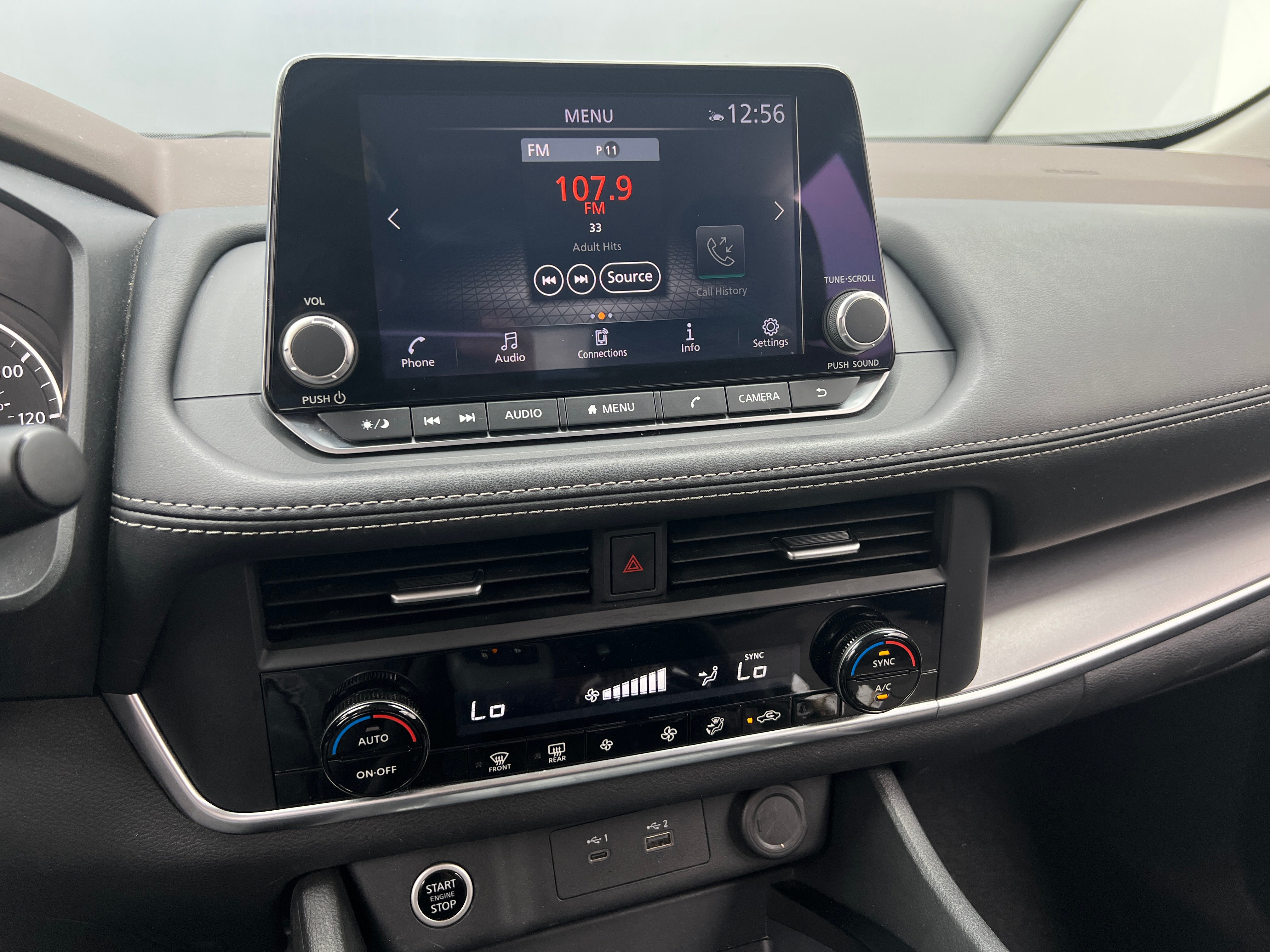 2023 Nissan Rogue SV 4