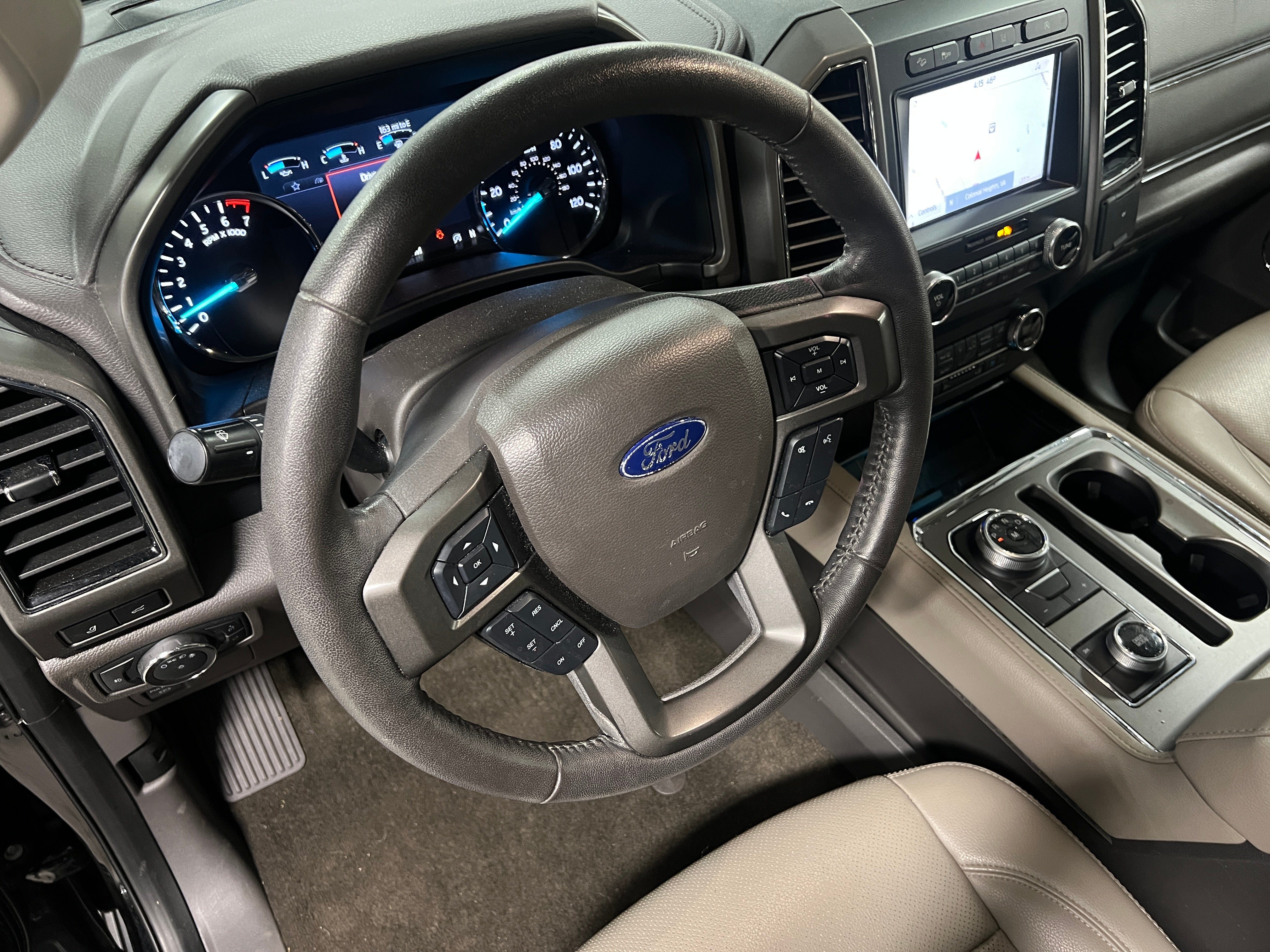2020 Ford Expedition MAX XLT 4