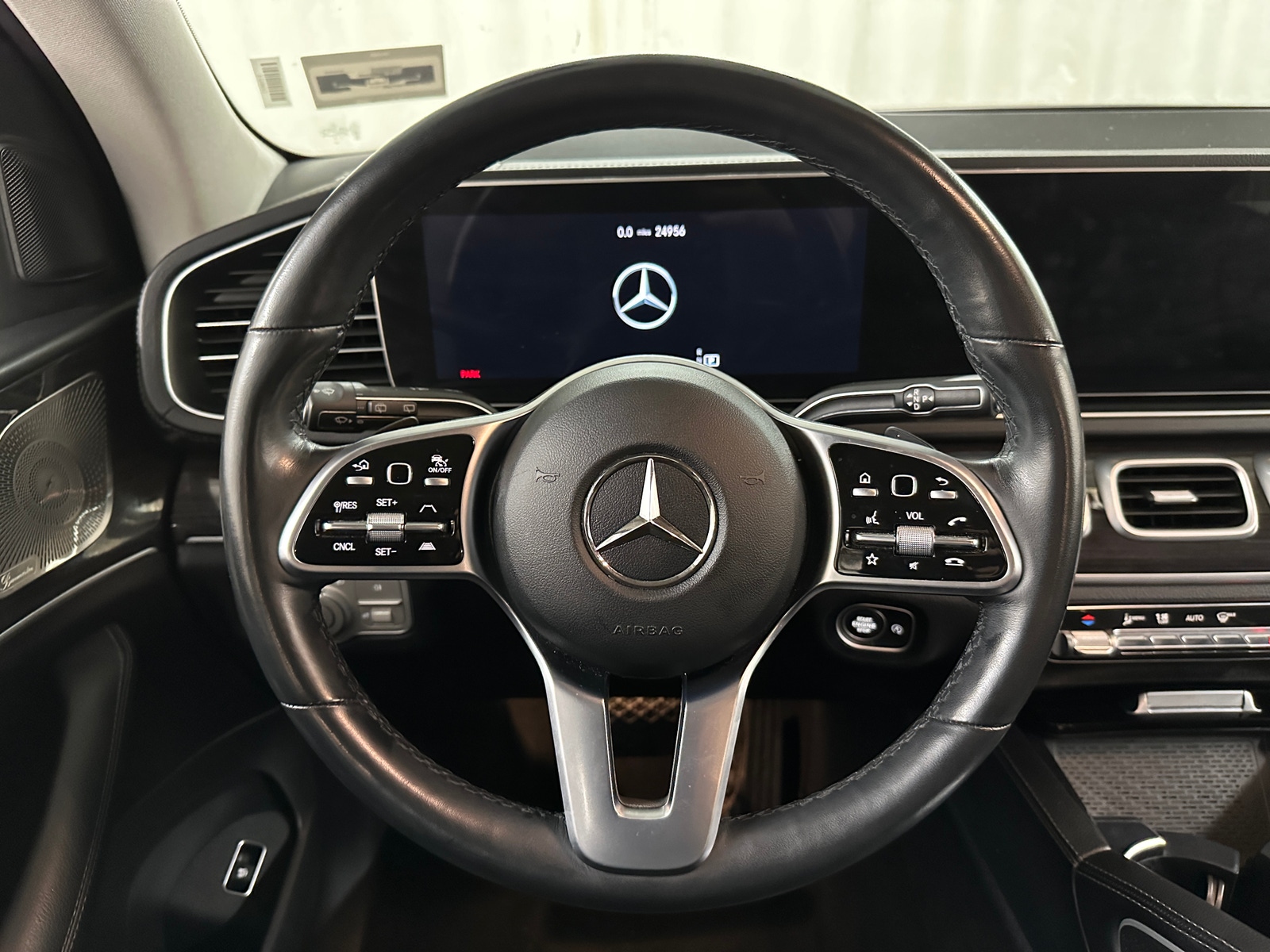 Thumbnail: 2023 Mercedes-Benz GLS - 4