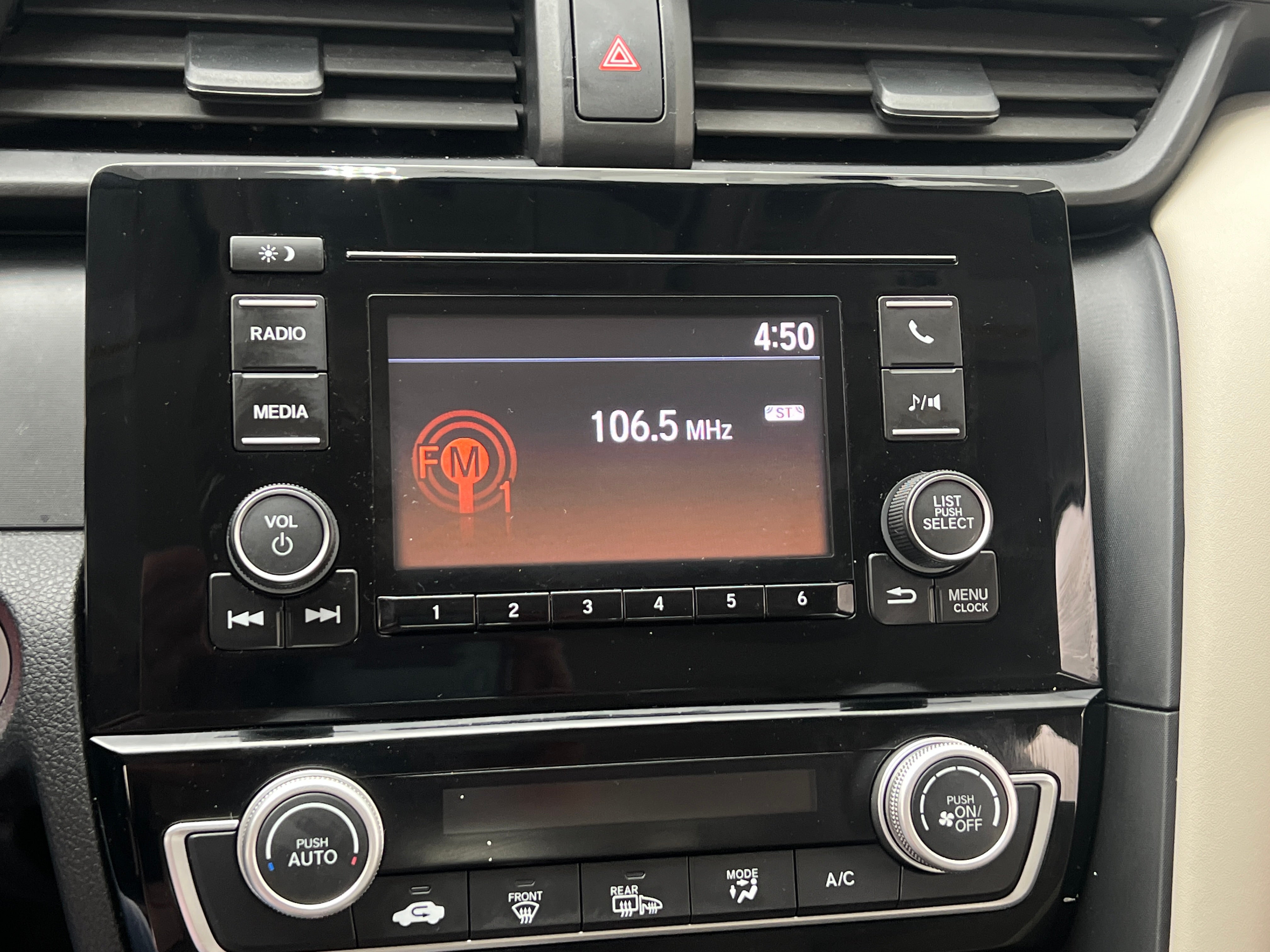 2019 Honda Insight LX 4
