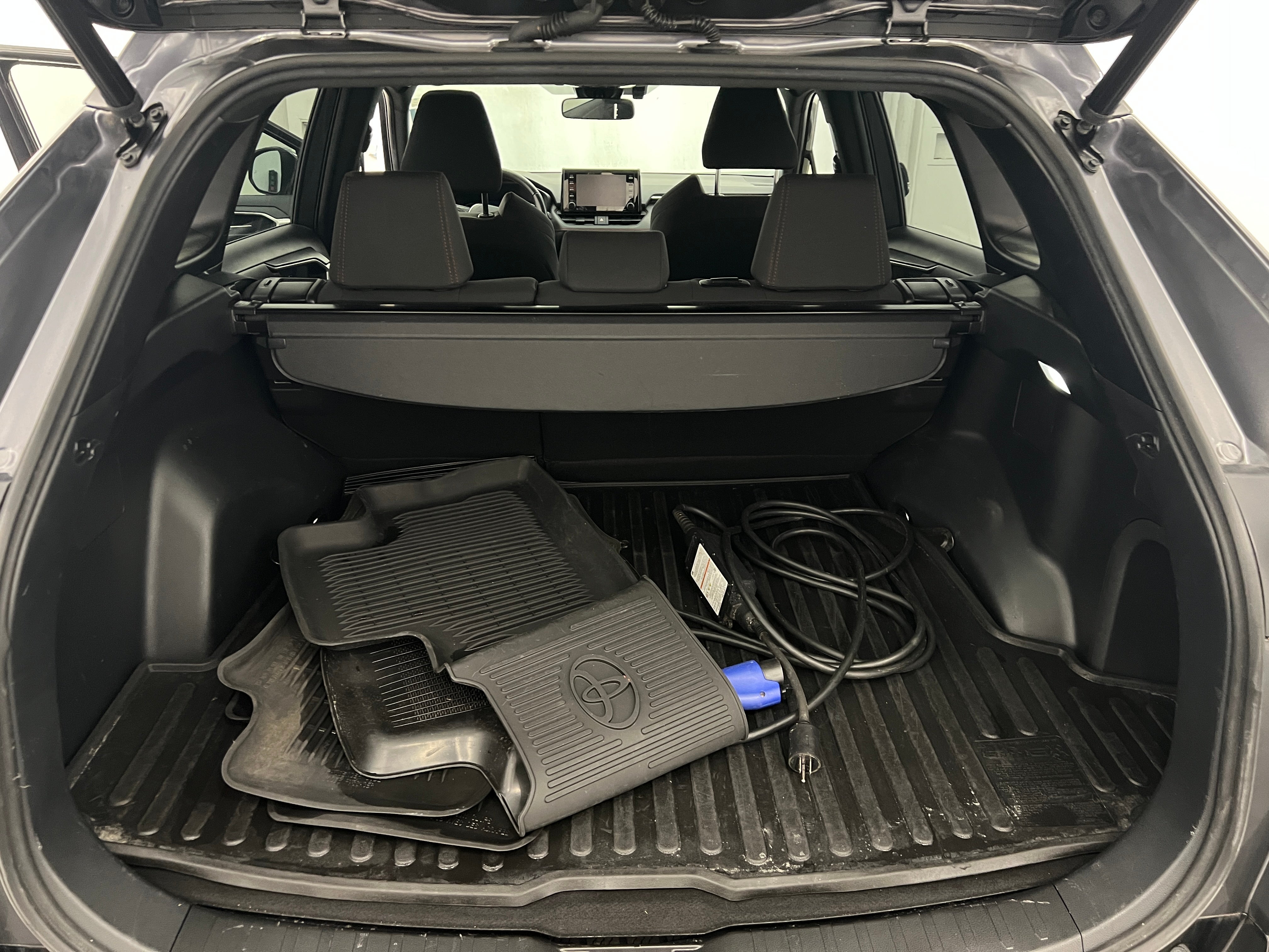 2022 Toyota RAV4 Prime SE 7