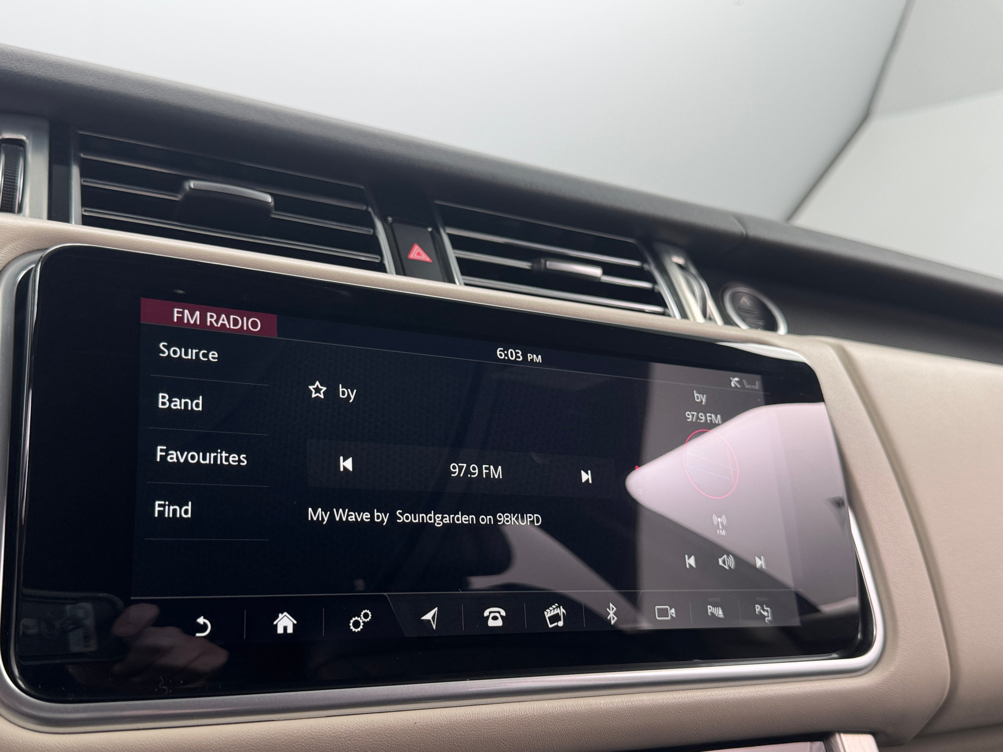 2021 Land Rover Range Rover HSE 4