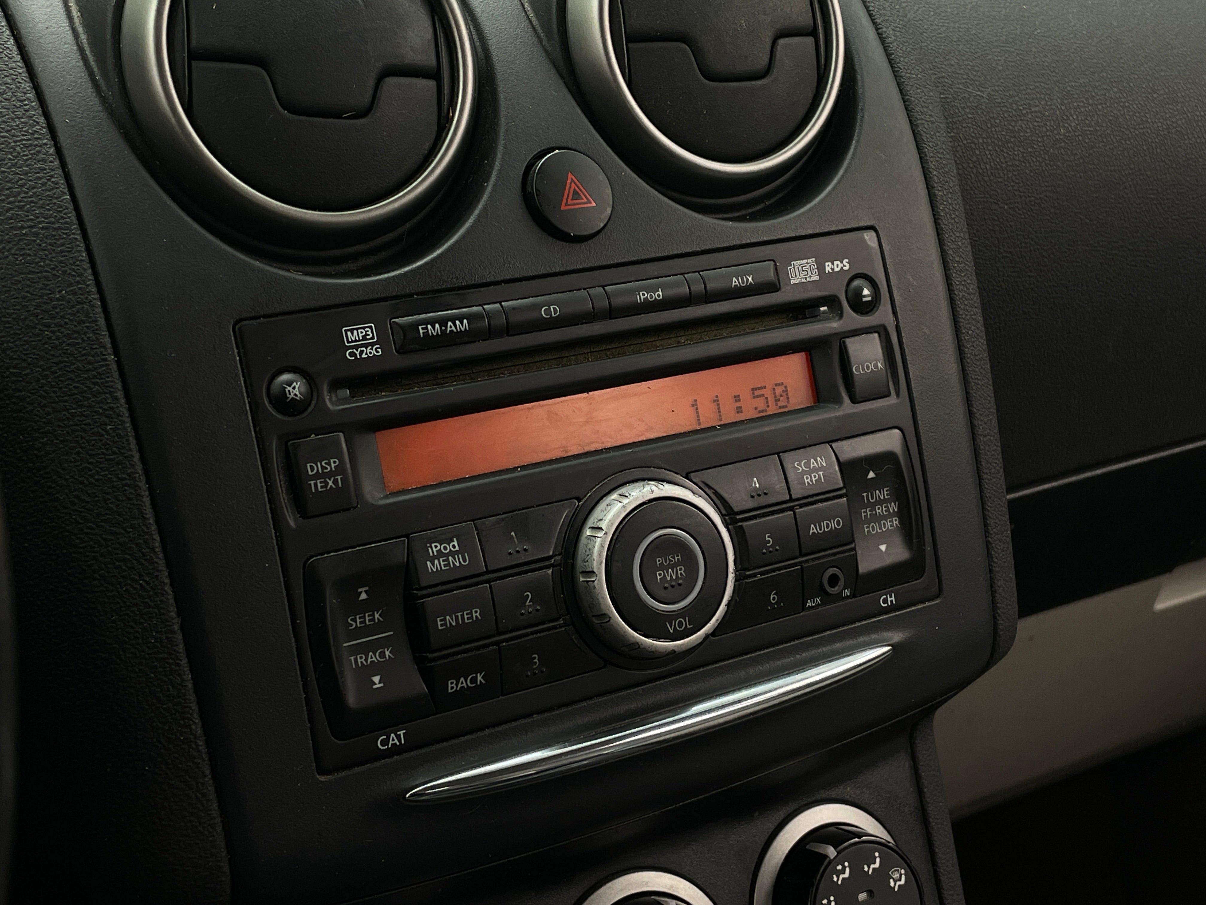 2013 Nissan Rogue S 4