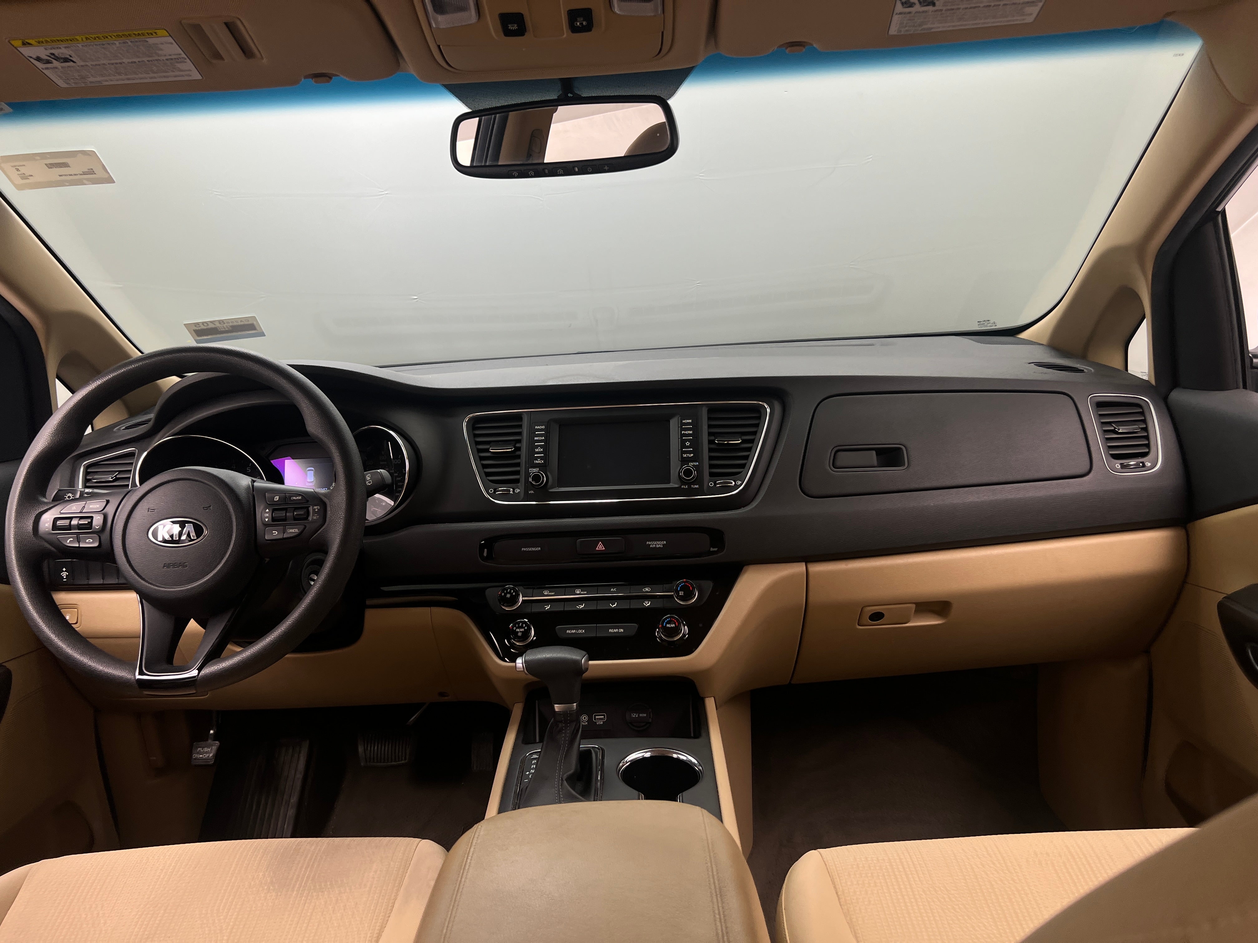 2020 Kia Sedona LX 3