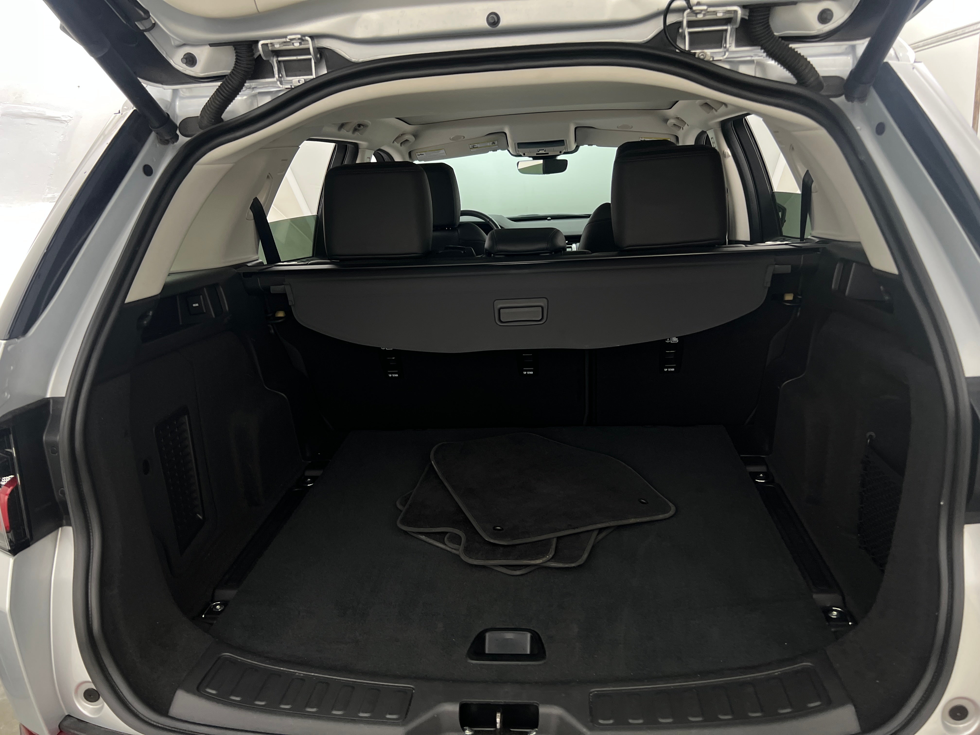 2023 Land Rover Discovery Sport S 7