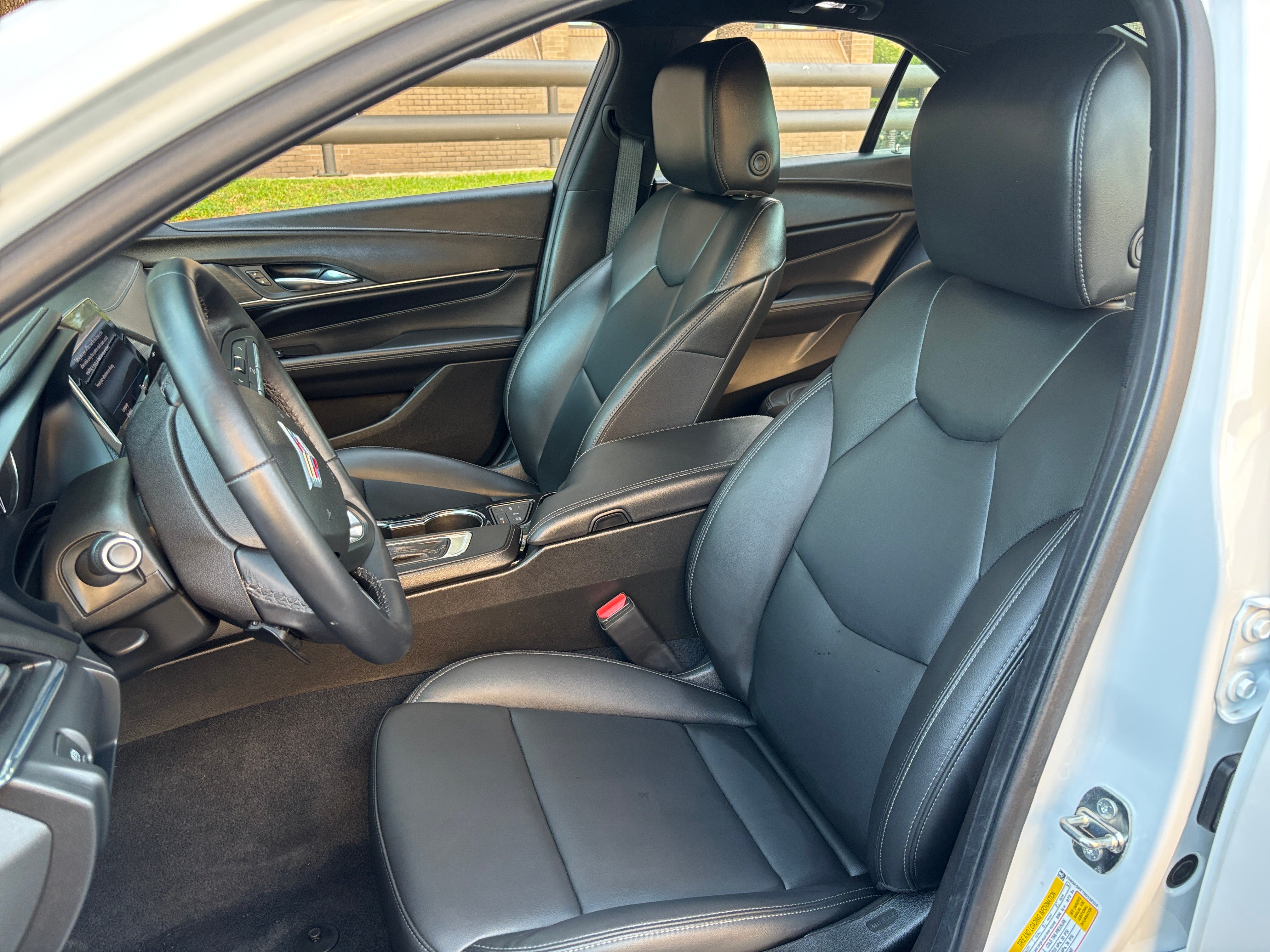 2024 Cadillac CT4 Luxury 2
