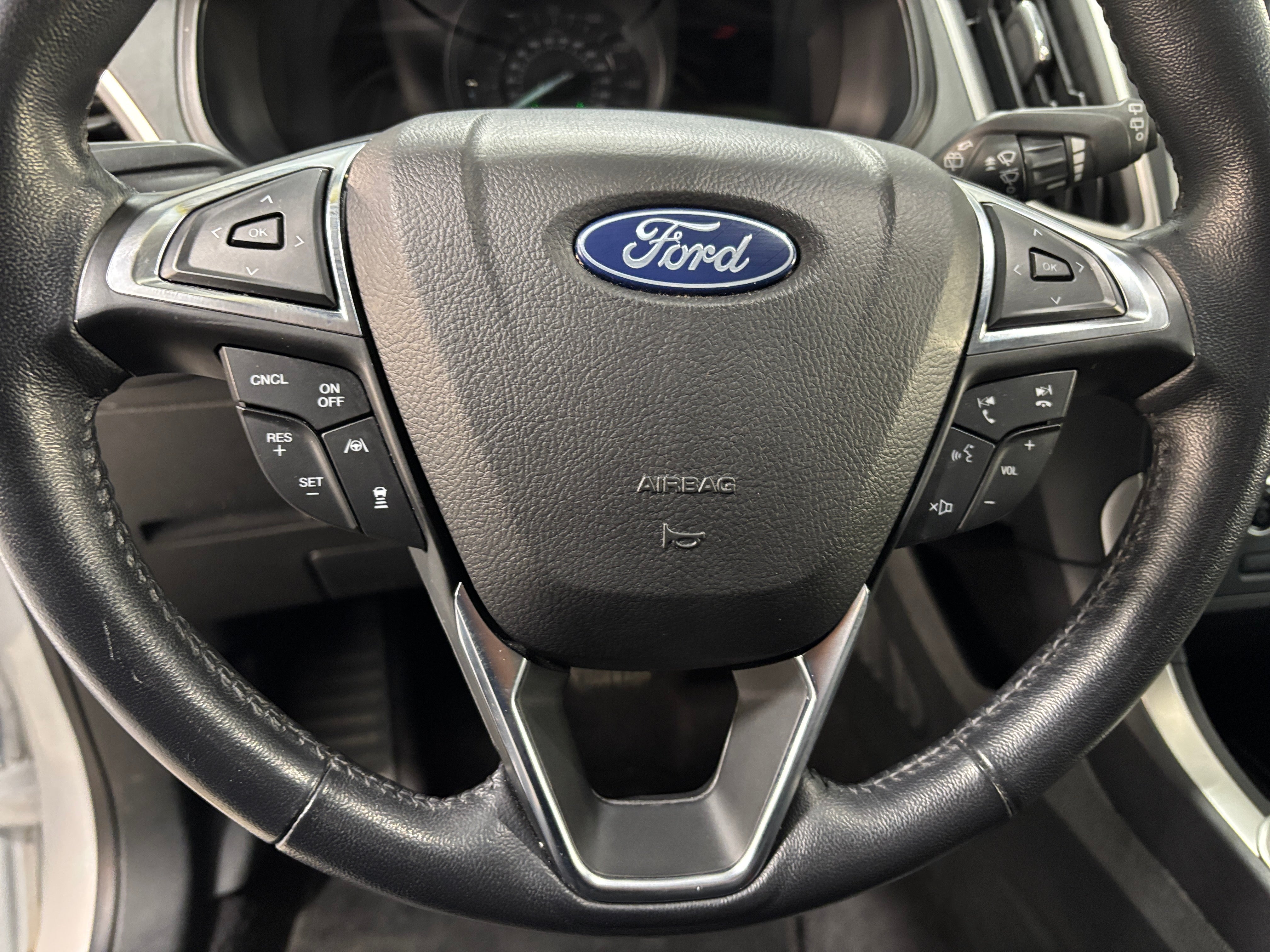 2023 Ford Edge SEL 5