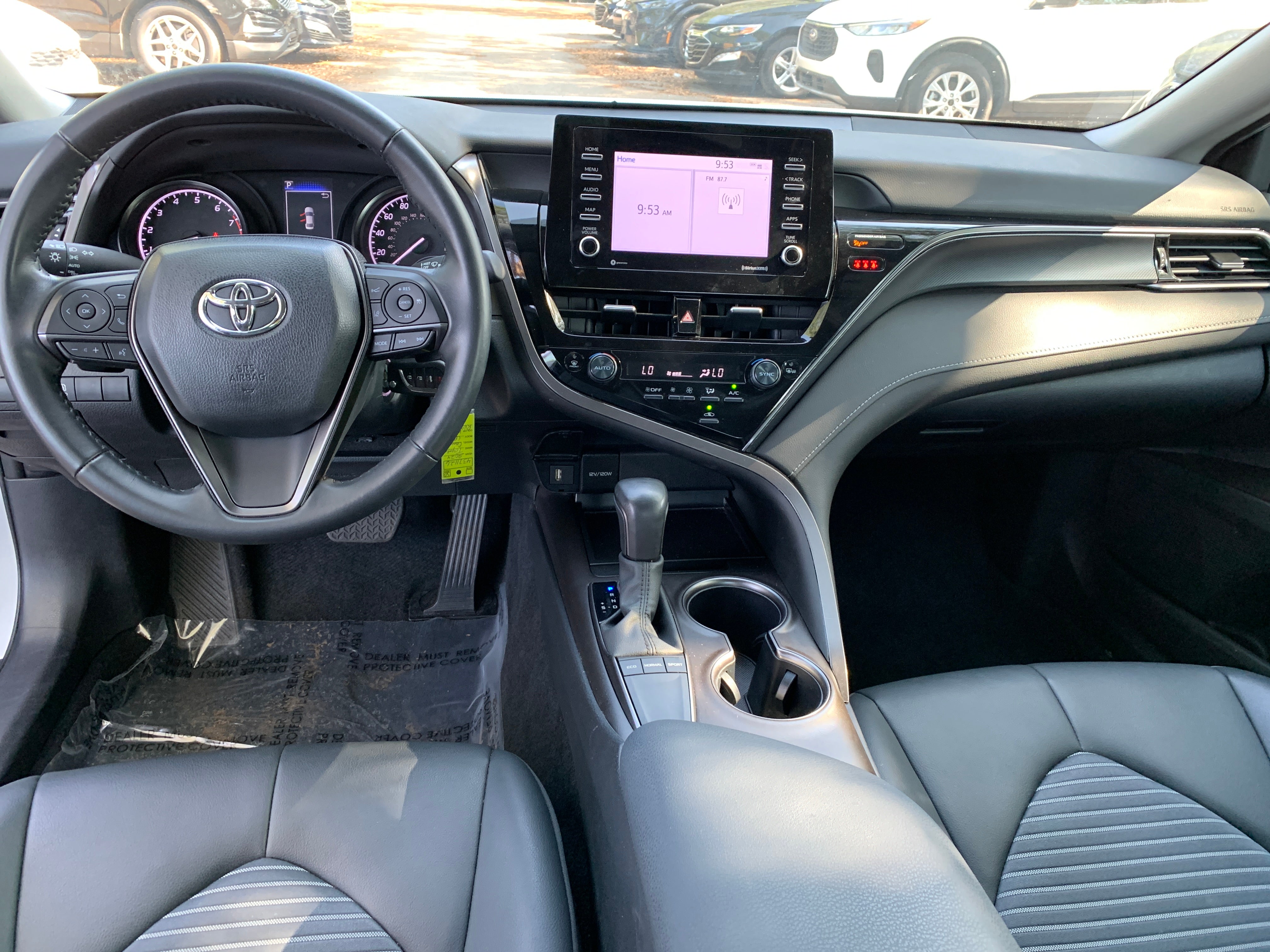 2024 Toyota Camry SE 2