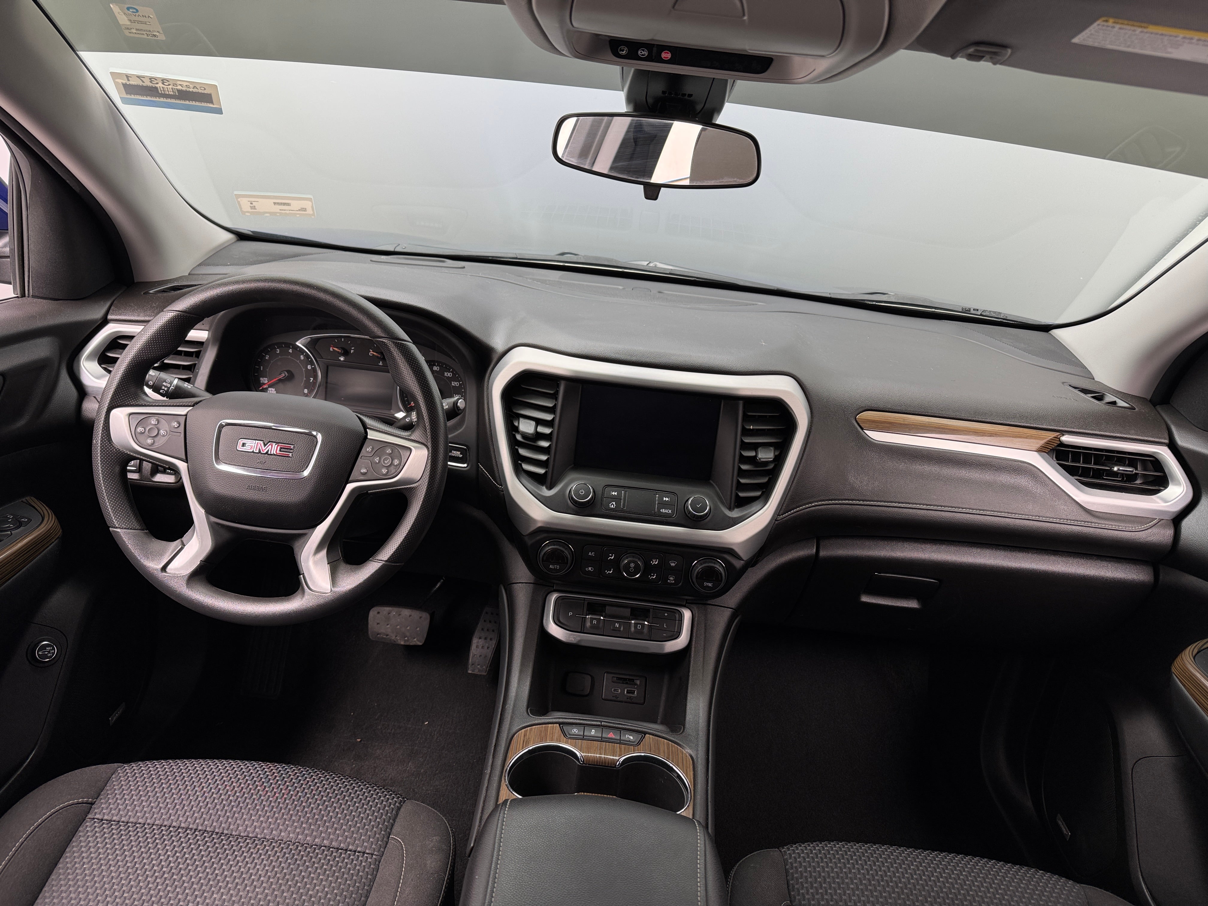 2023 GMC Acadia SLE 3