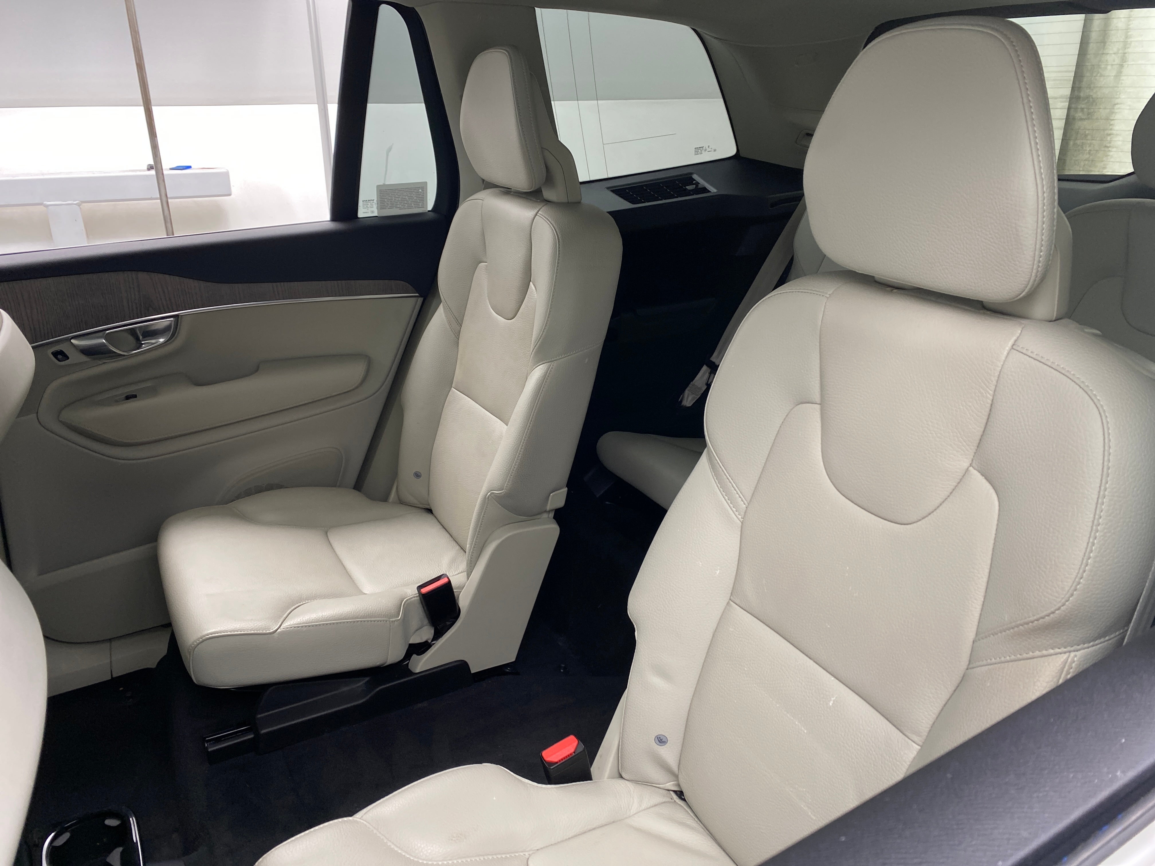 2023 Volvo XC90 T8 Plus 5