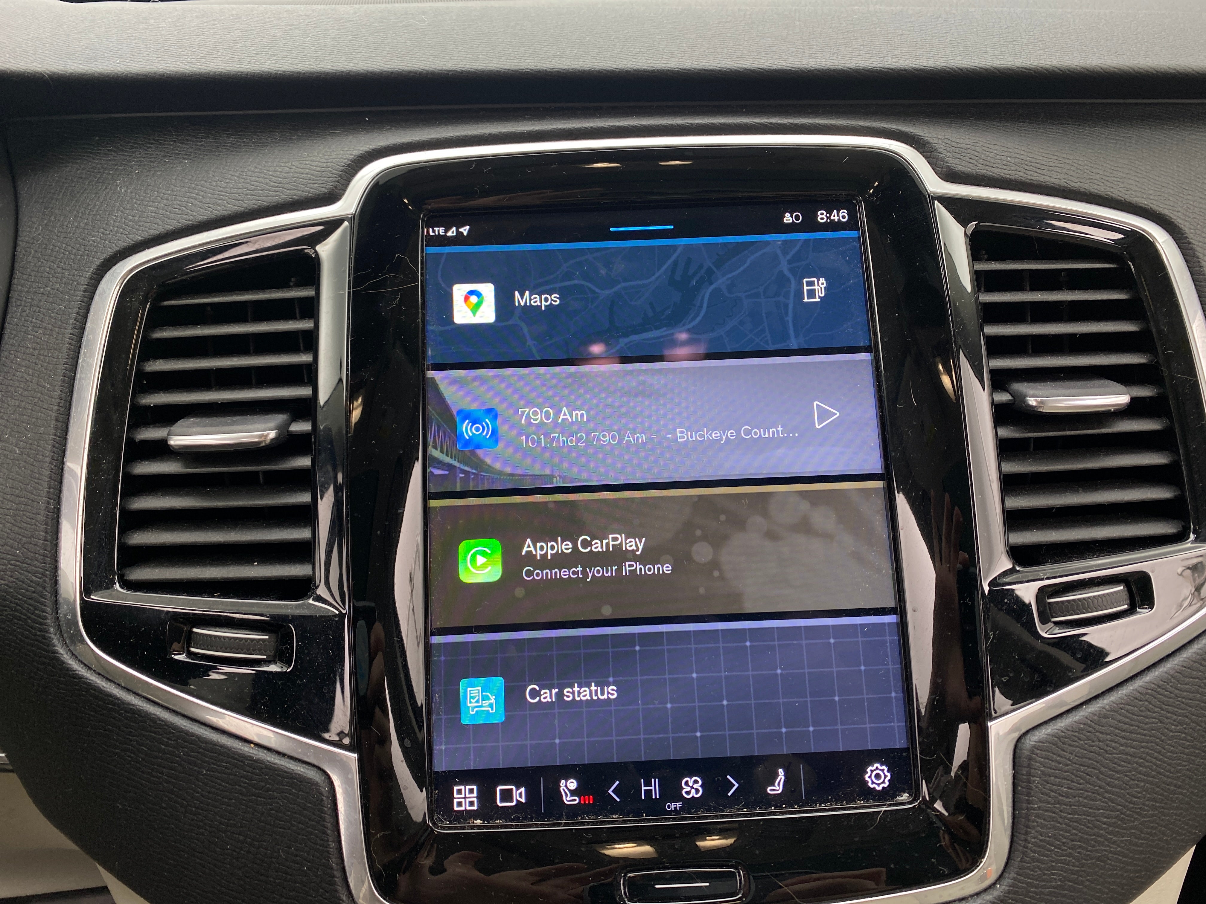 2023 Volvo XC90 T8 Plus 3