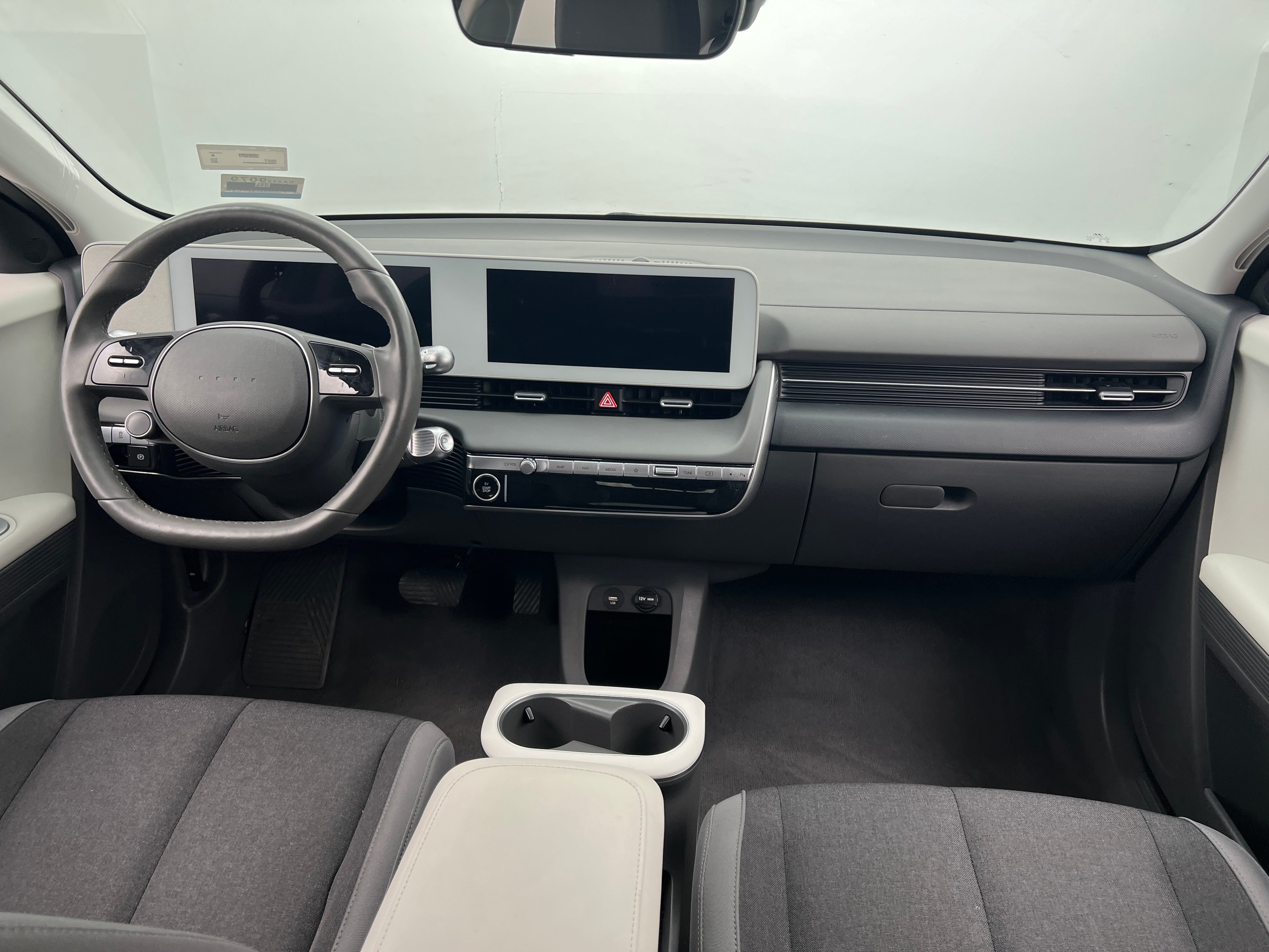 2024 Hyundai Ioniq 5 SEL 3