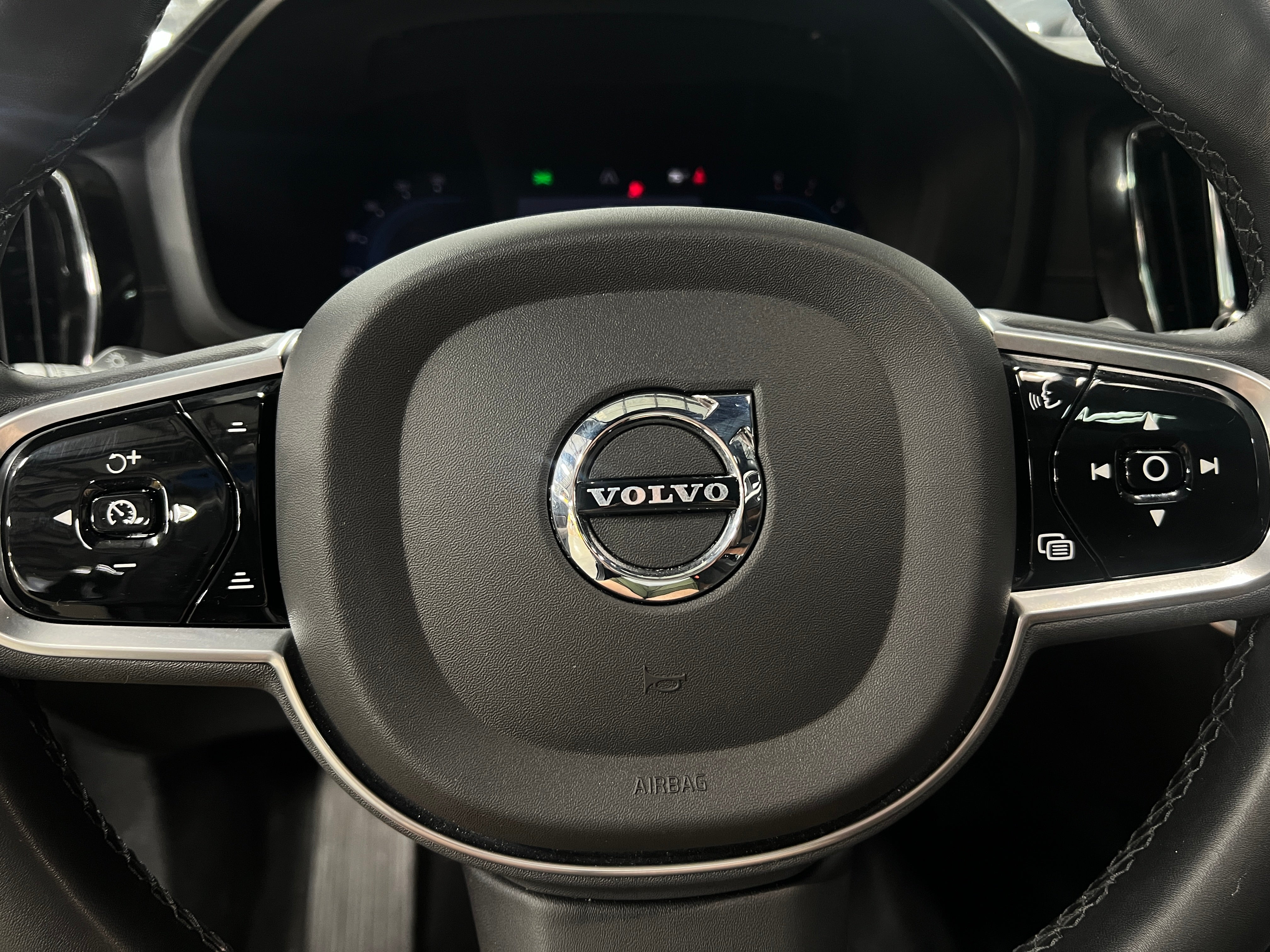 2023 Volvo S60 B5 Ultimate 4