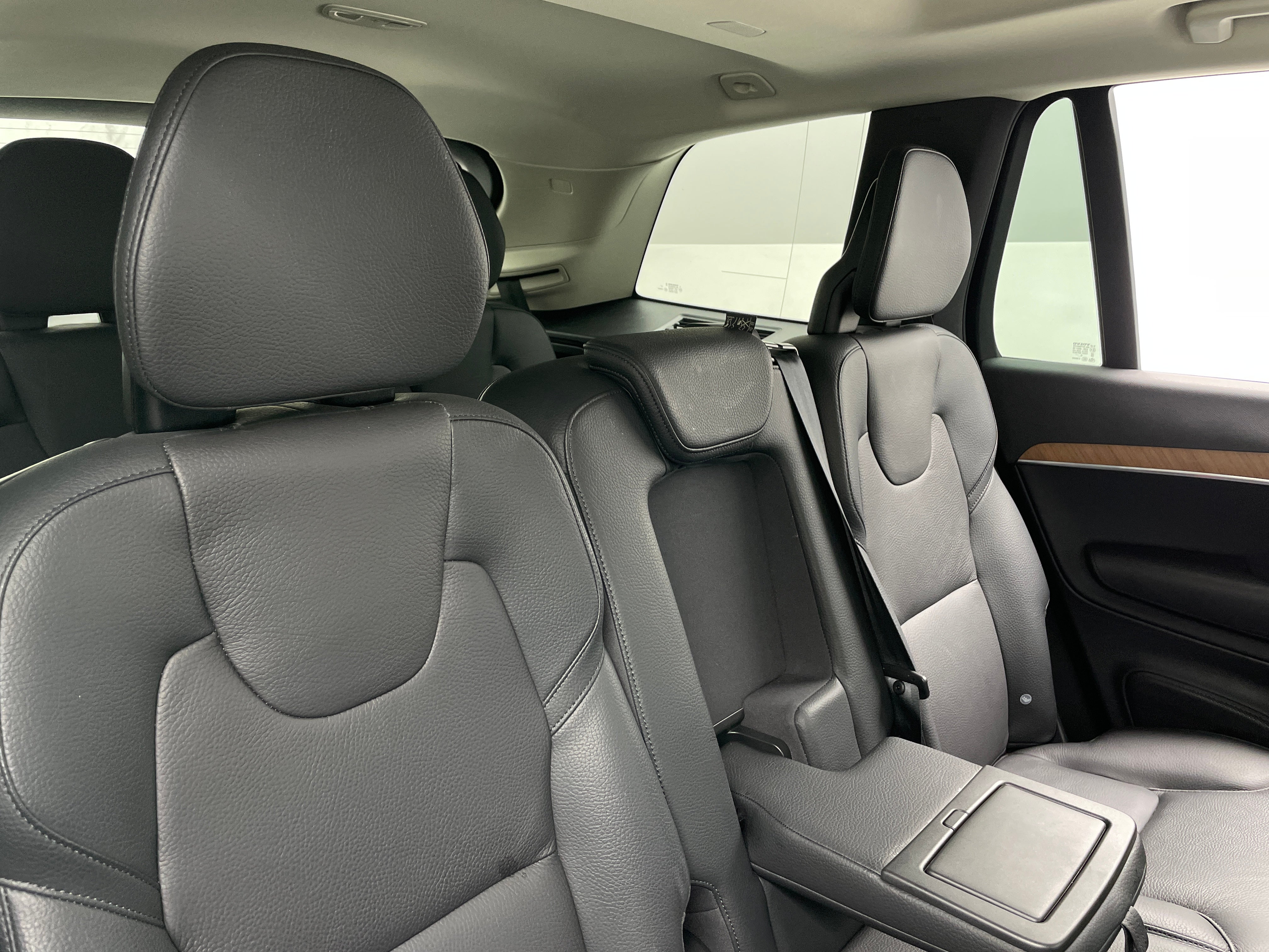 2024 Volvo XC90 B6 Plus 5
