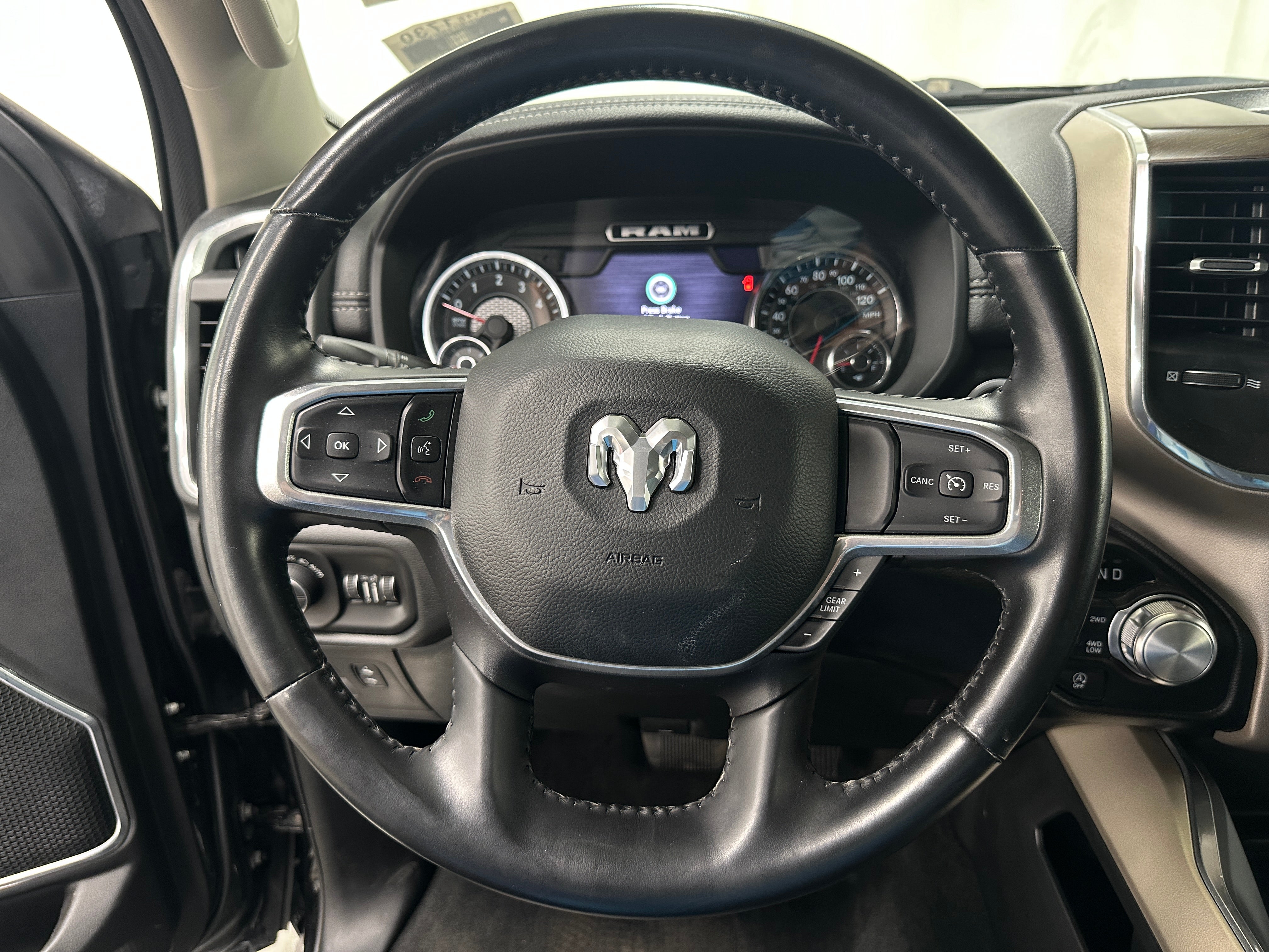 2022 RAM 1500 Laramie 4