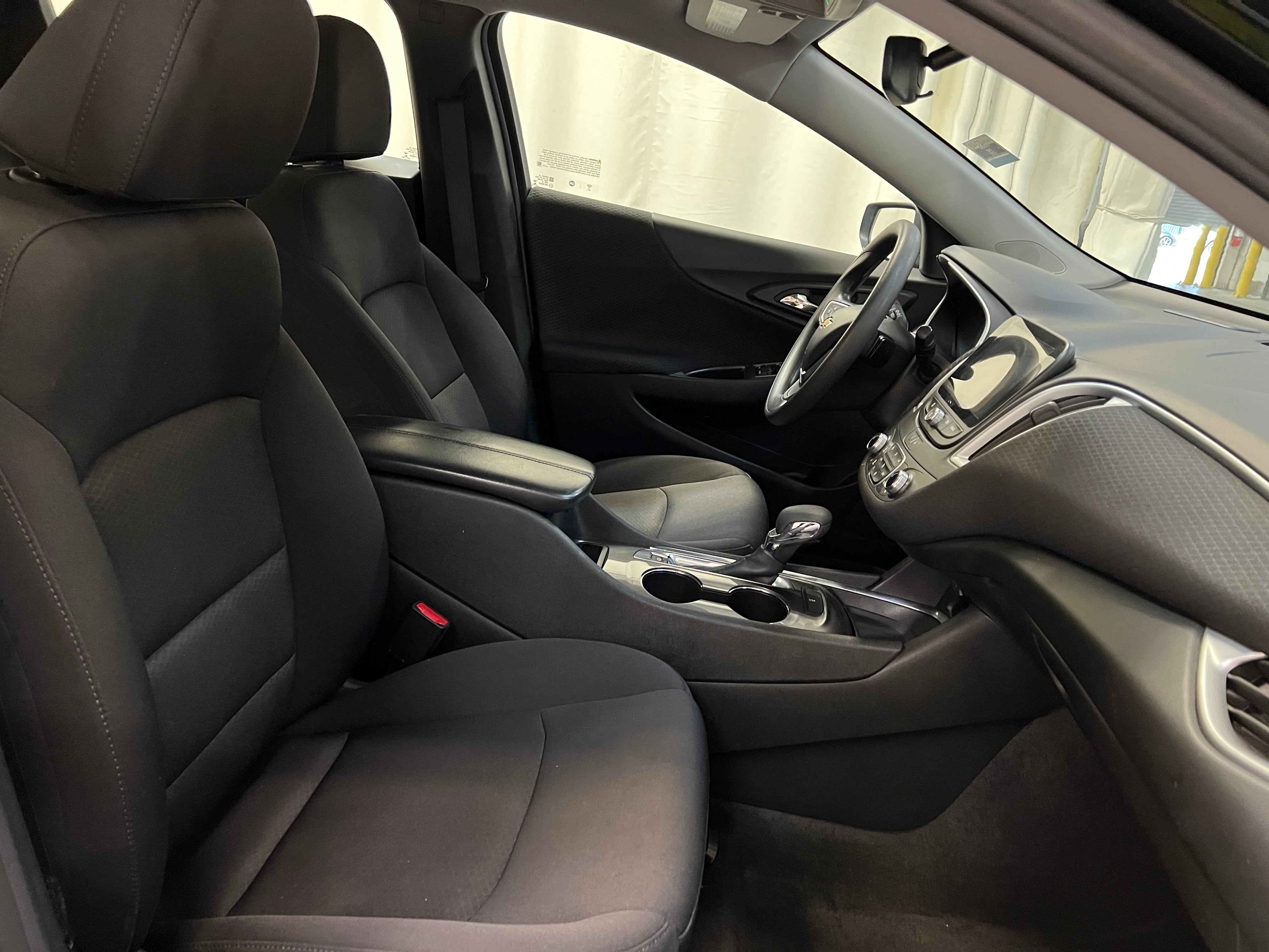 2023 Chevrolet Malibu LT 2
