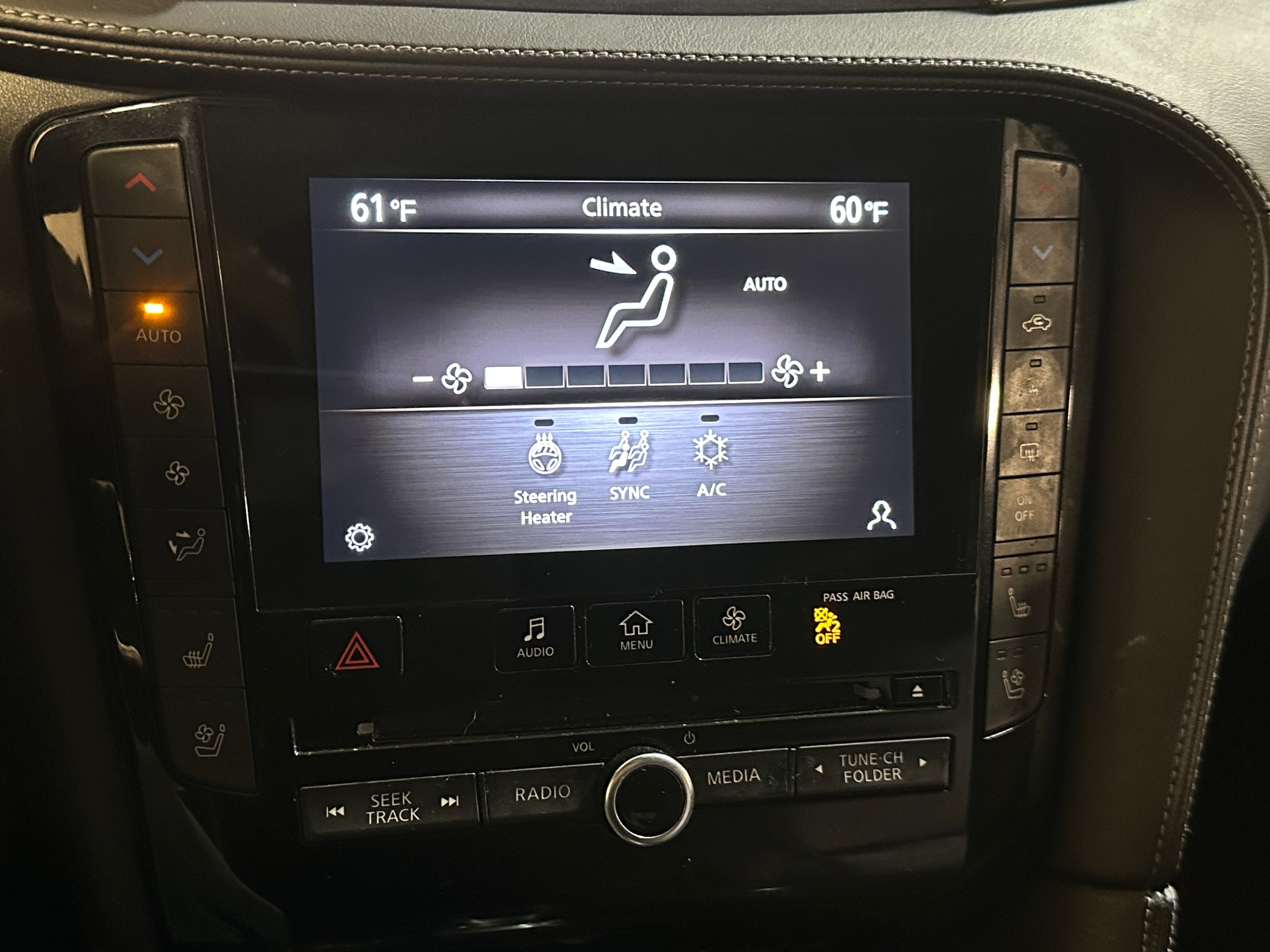 2022 INFINITI QX55 Essential 3