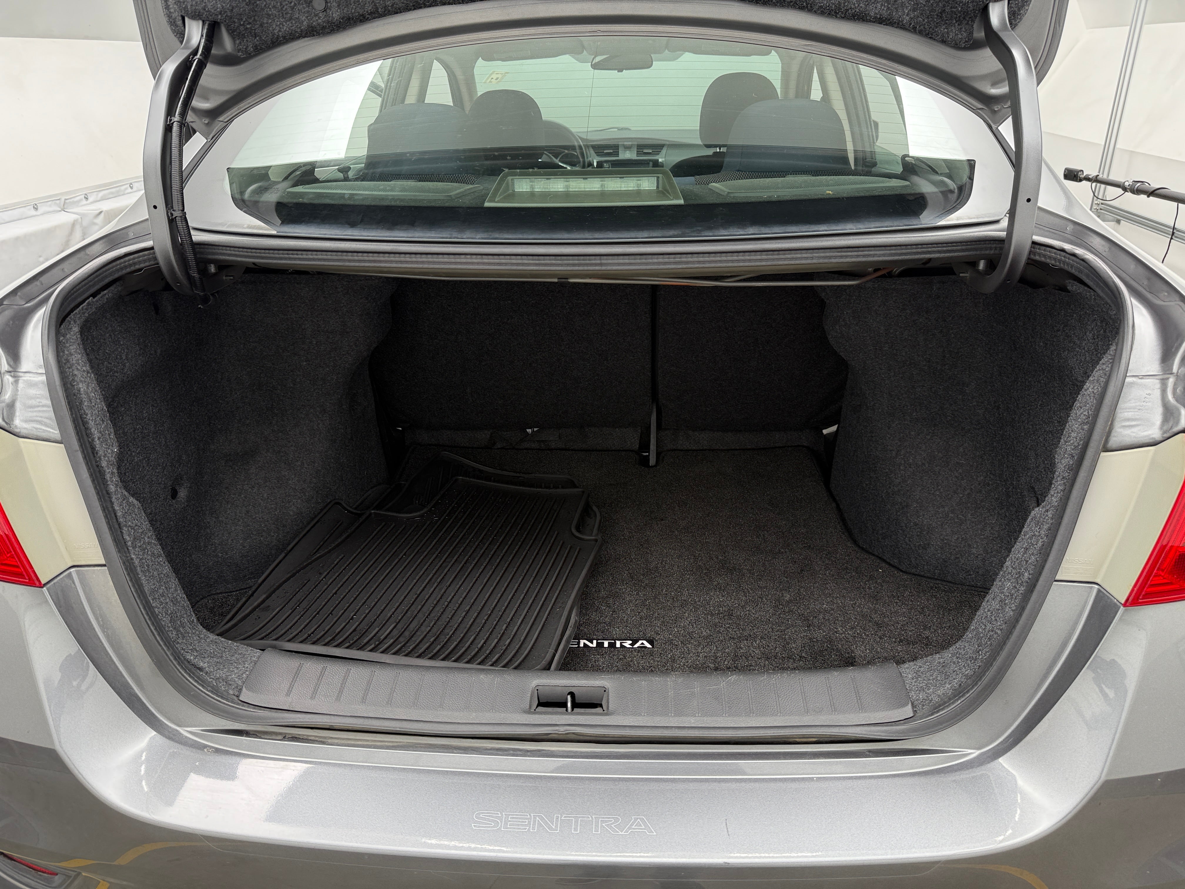 2019 Nissan Sentra S 7