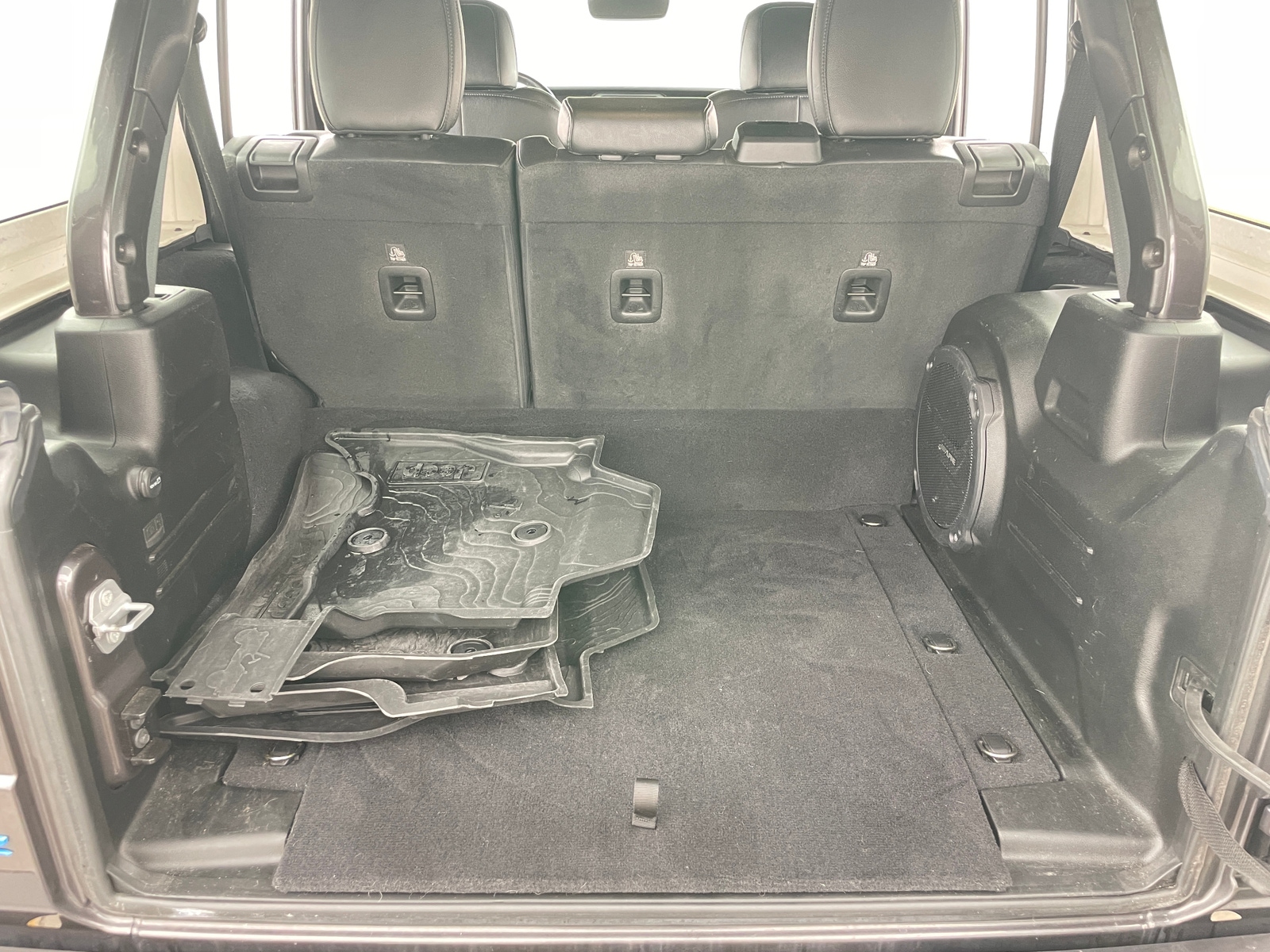 Thumbnail: 2021 Jeep Wrangler - 6