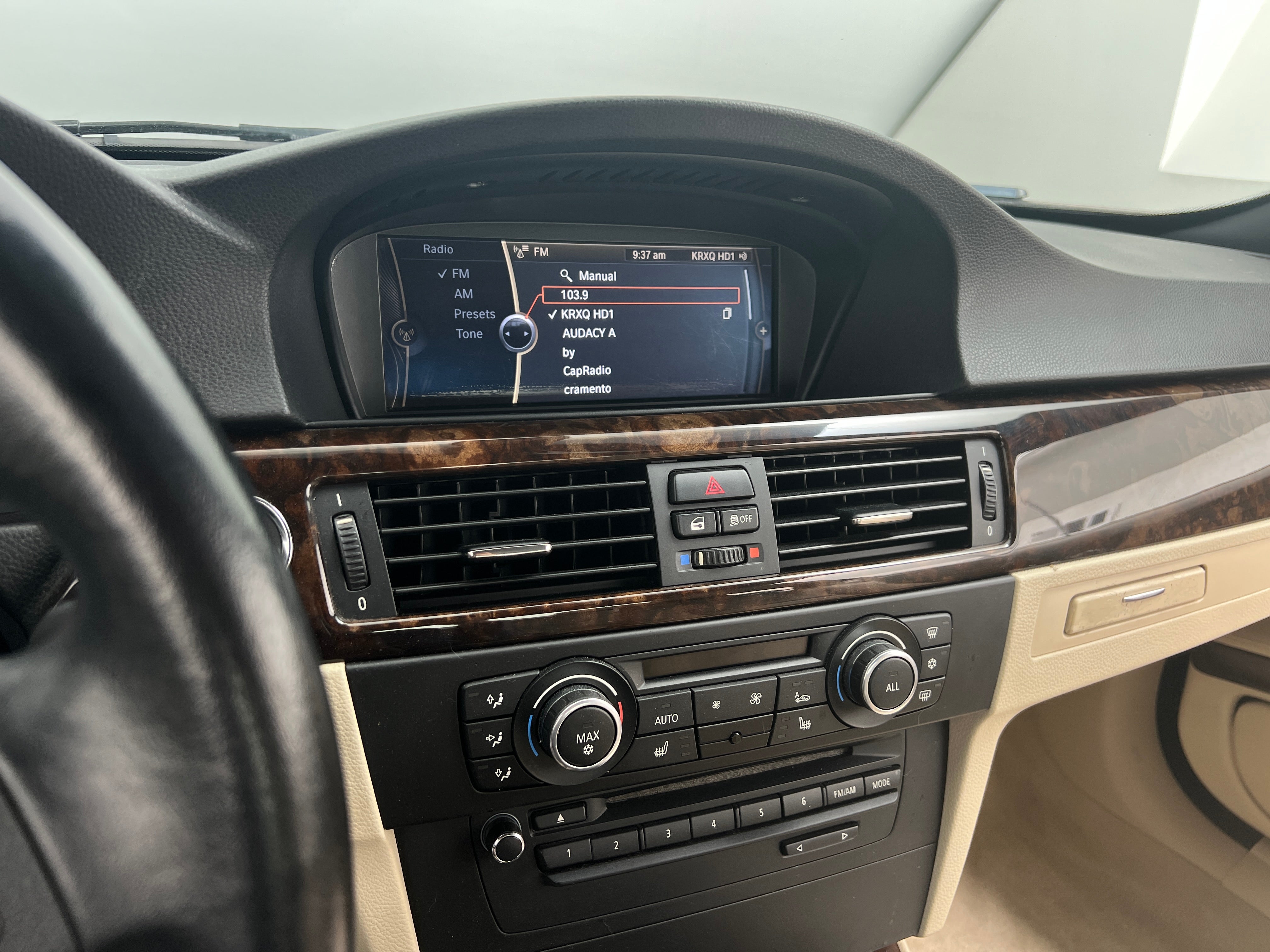2011 BMW 3 Series 328i 3