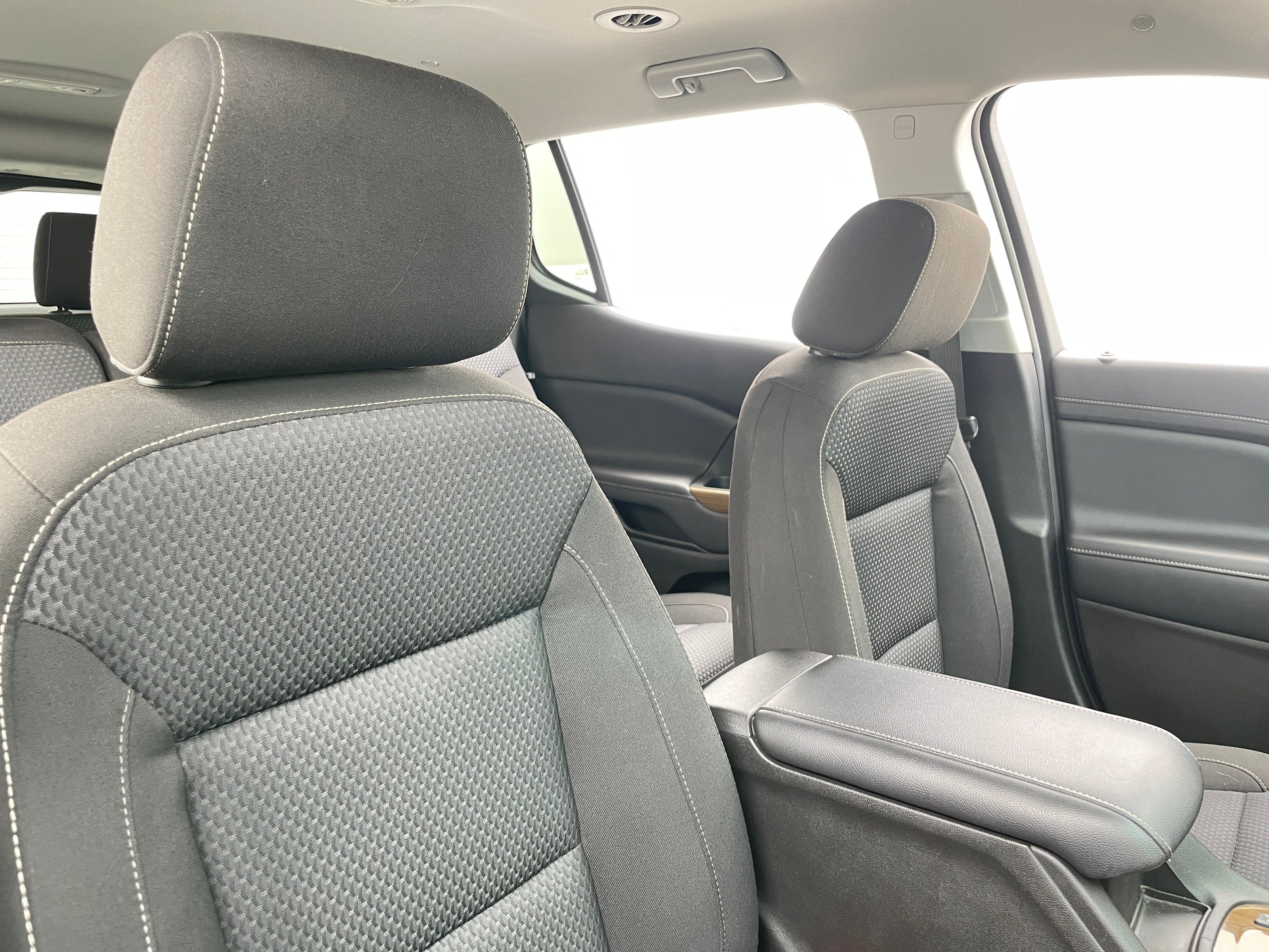2021 GMC Acadia SLE 2