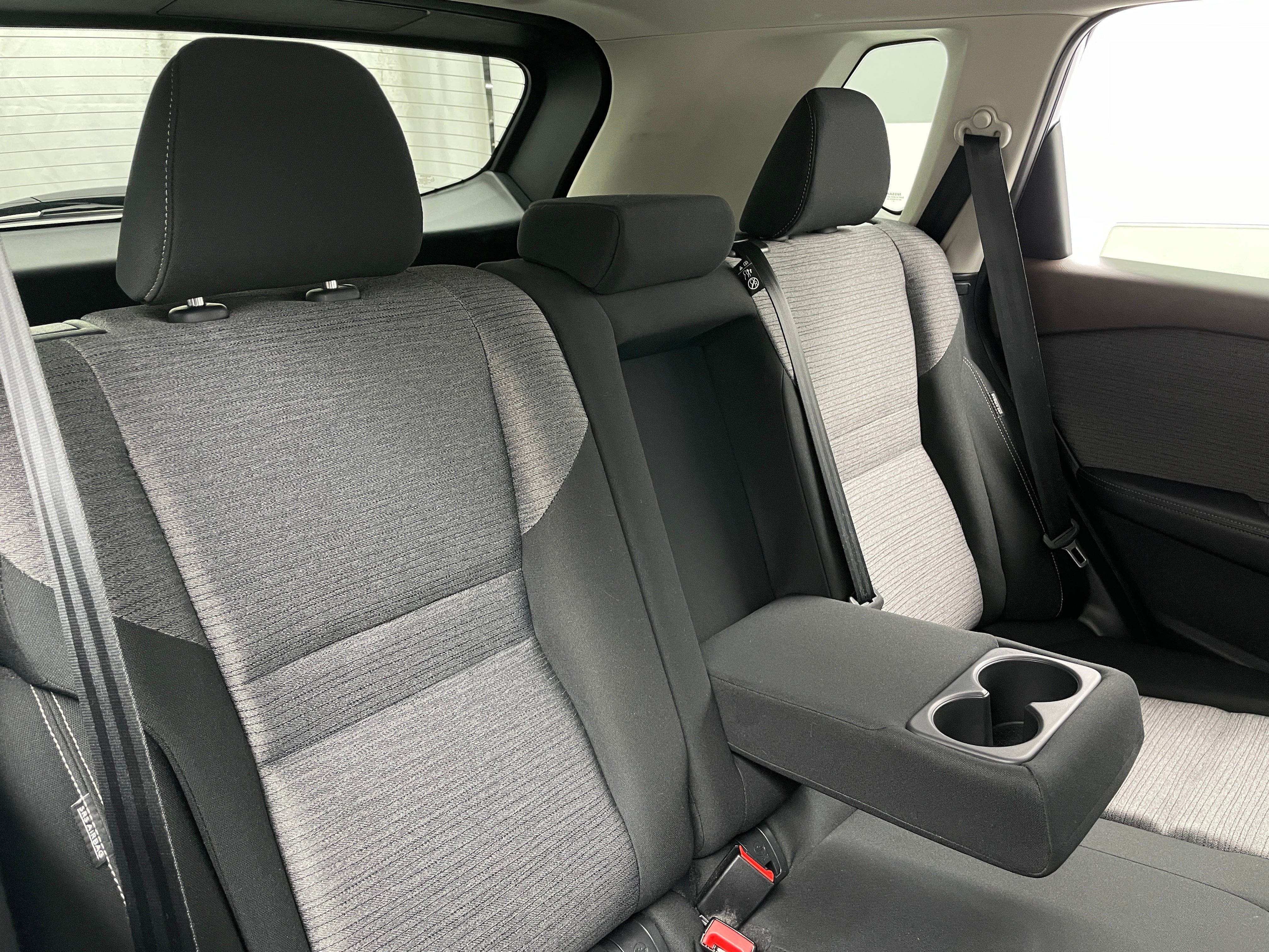 2023 Nissan Rogue SV 6