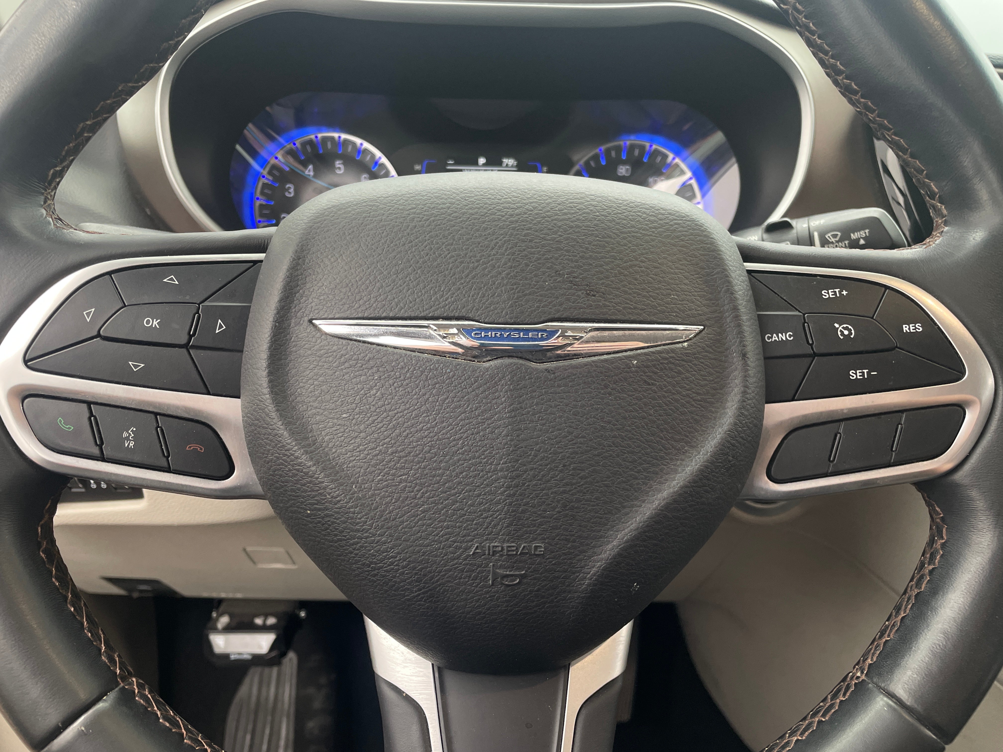 2018 Chrysler Pacifica Touring L 4