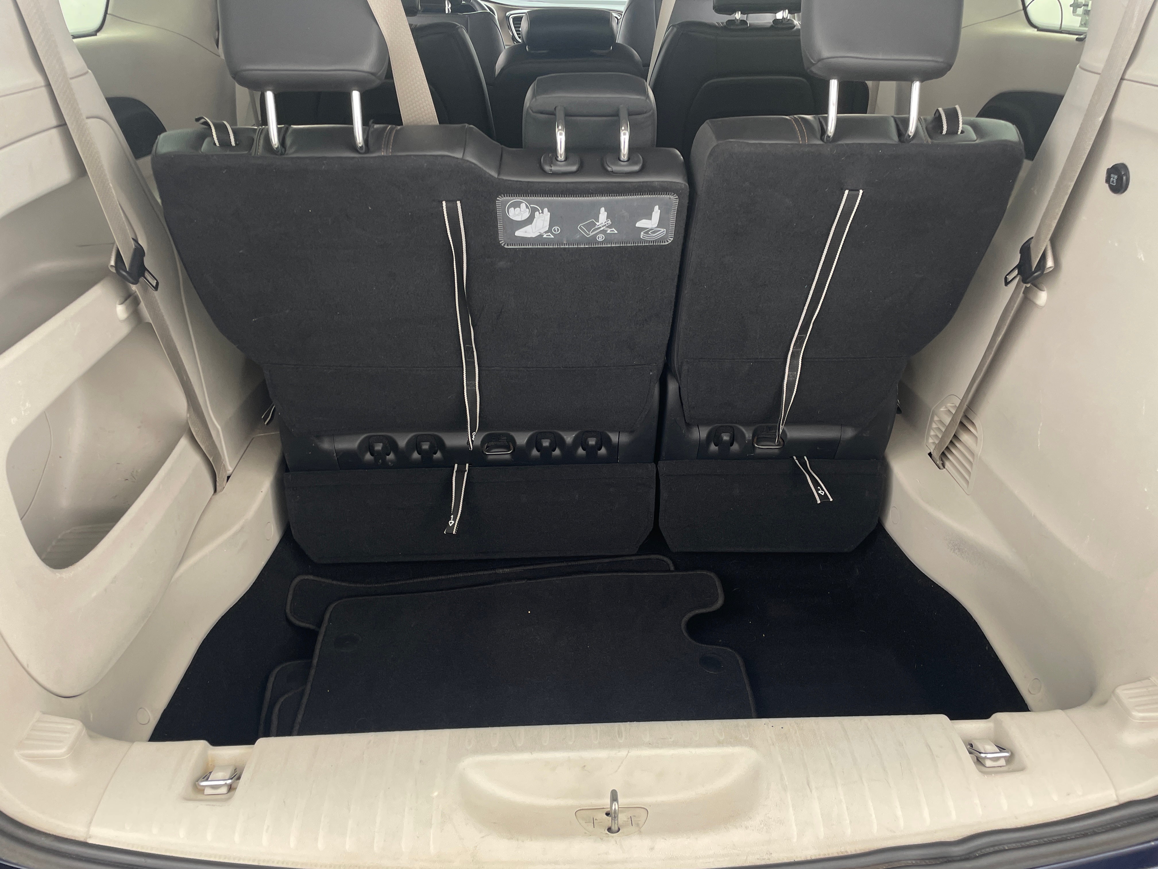 2018 Chrysler Pacifica Touring L 6