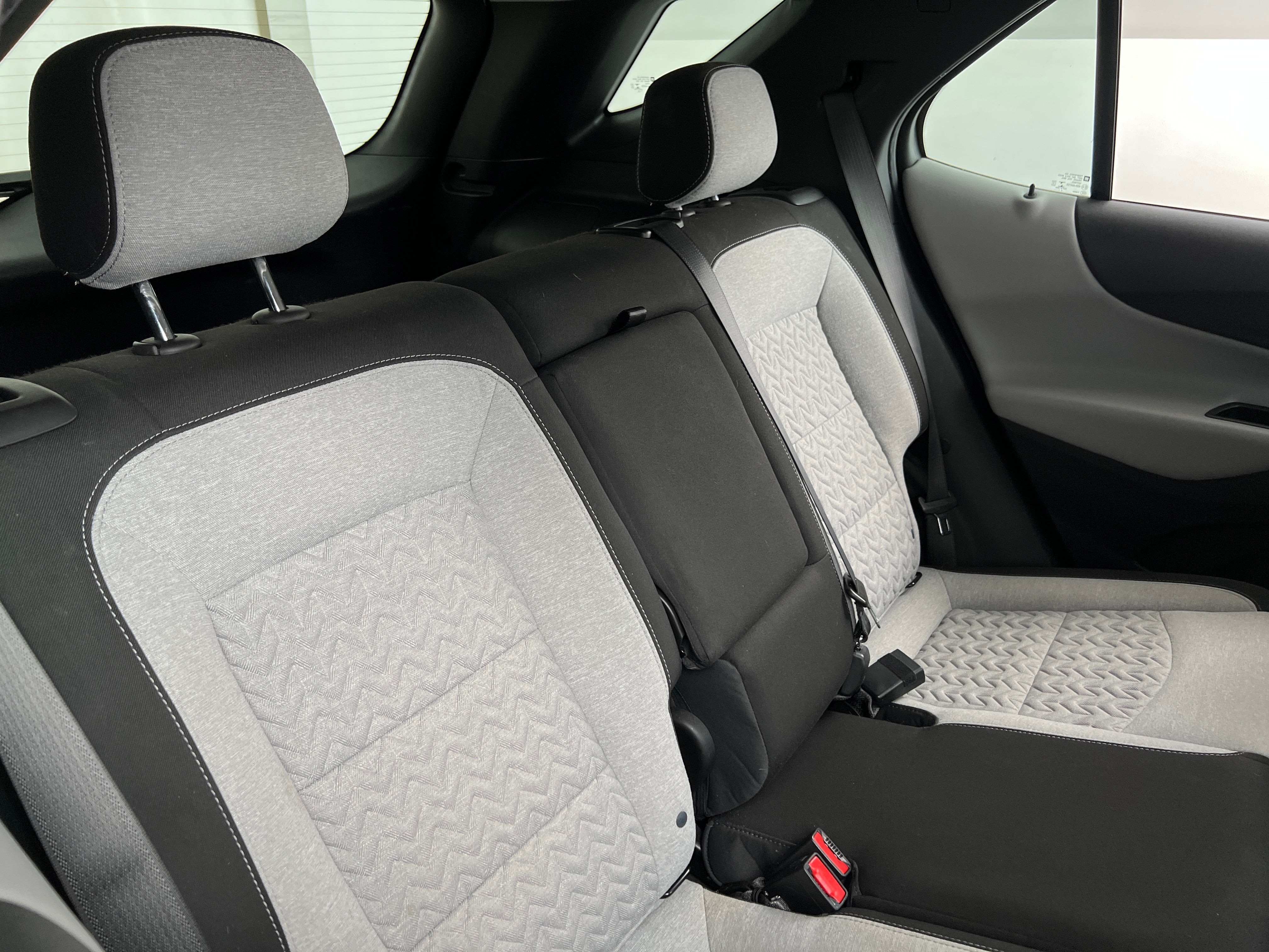 2022 Chevrolet Equinox LS 6