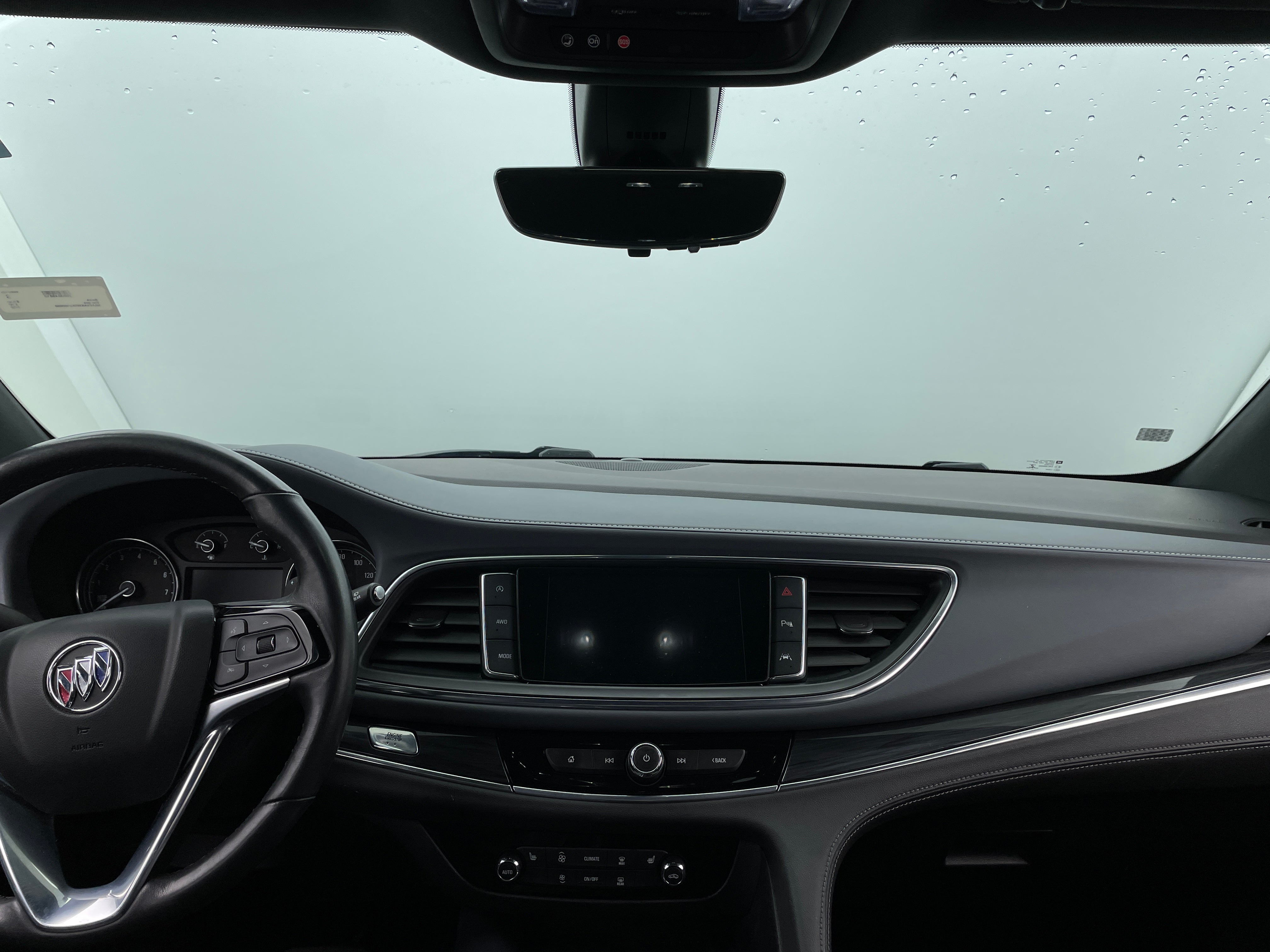 2022 Buick Enclave Essence 2