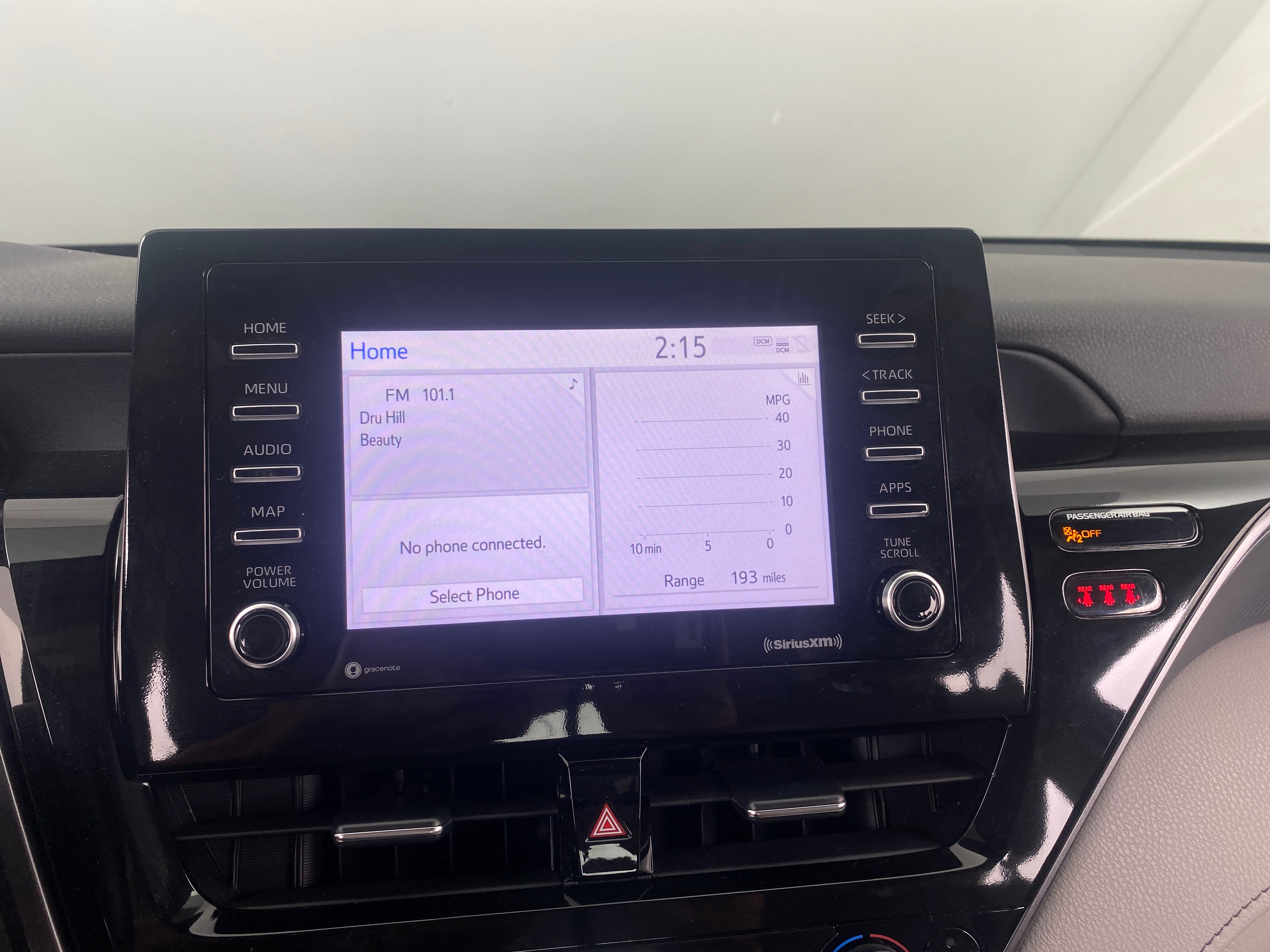 2023 Toyota Camry SE 3